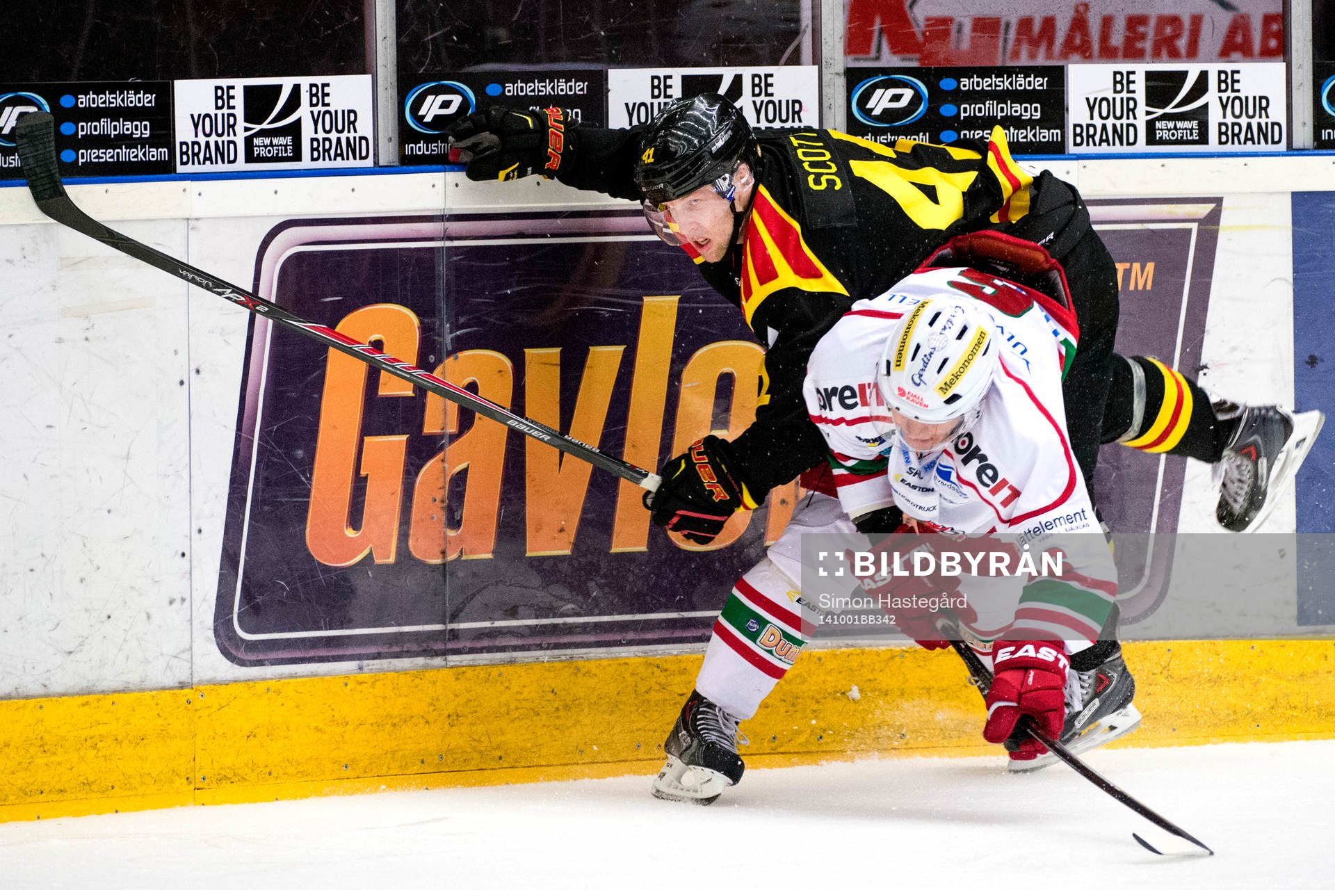 Brynäs Greg Scott och Modos Marko Kauppinen