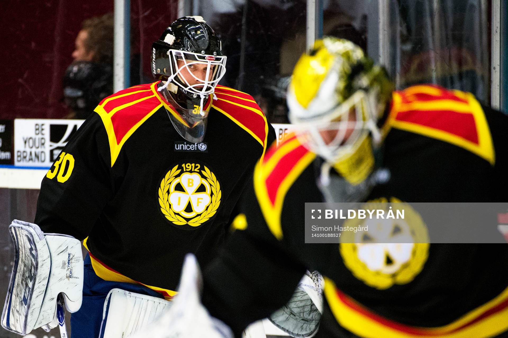 Brynäs målvakter Joel Gistedt och Bernhard Starkbaum