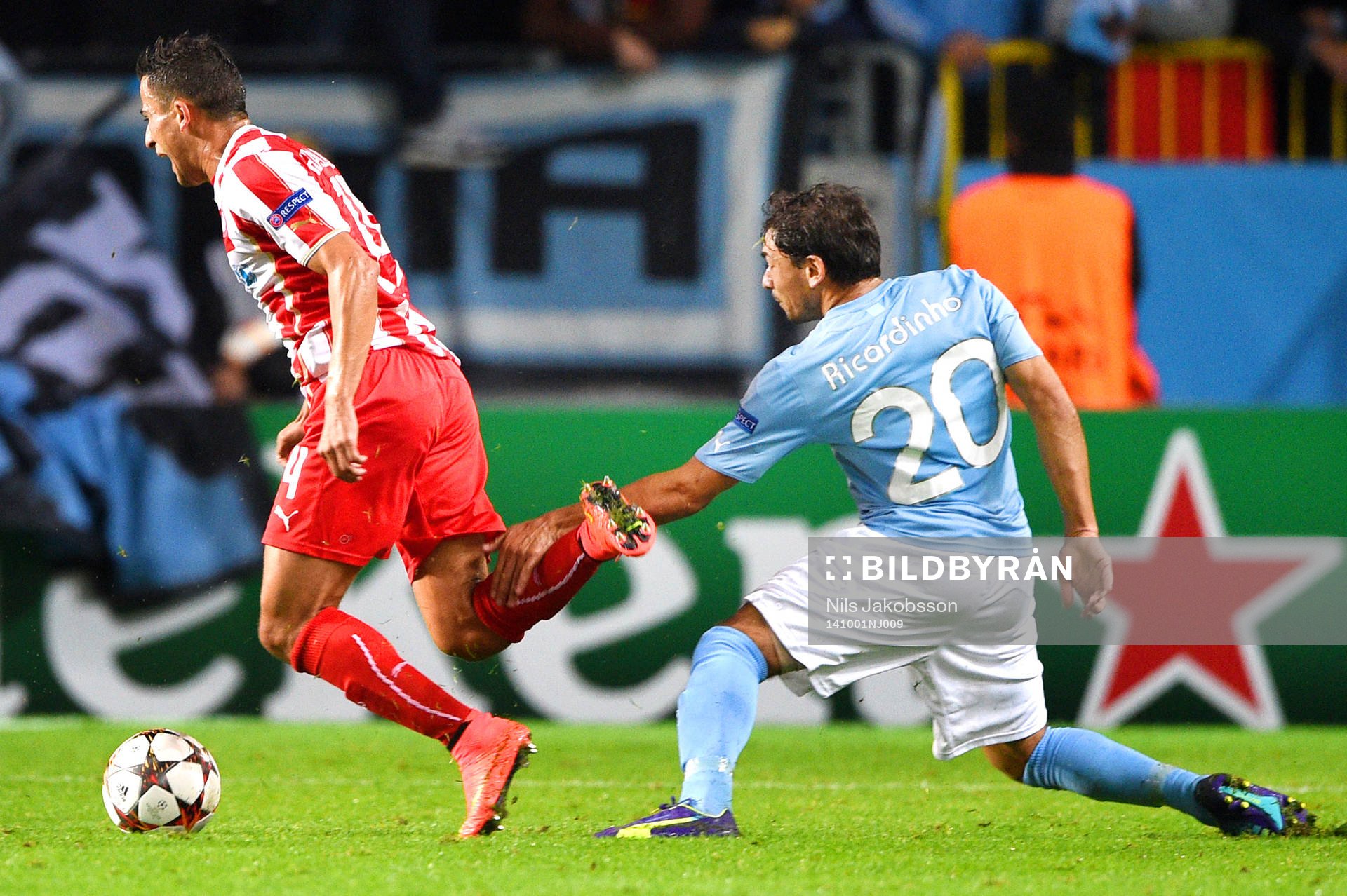 Olympiacos Omar Elabdellaoui och Malmö FFs Ricardo