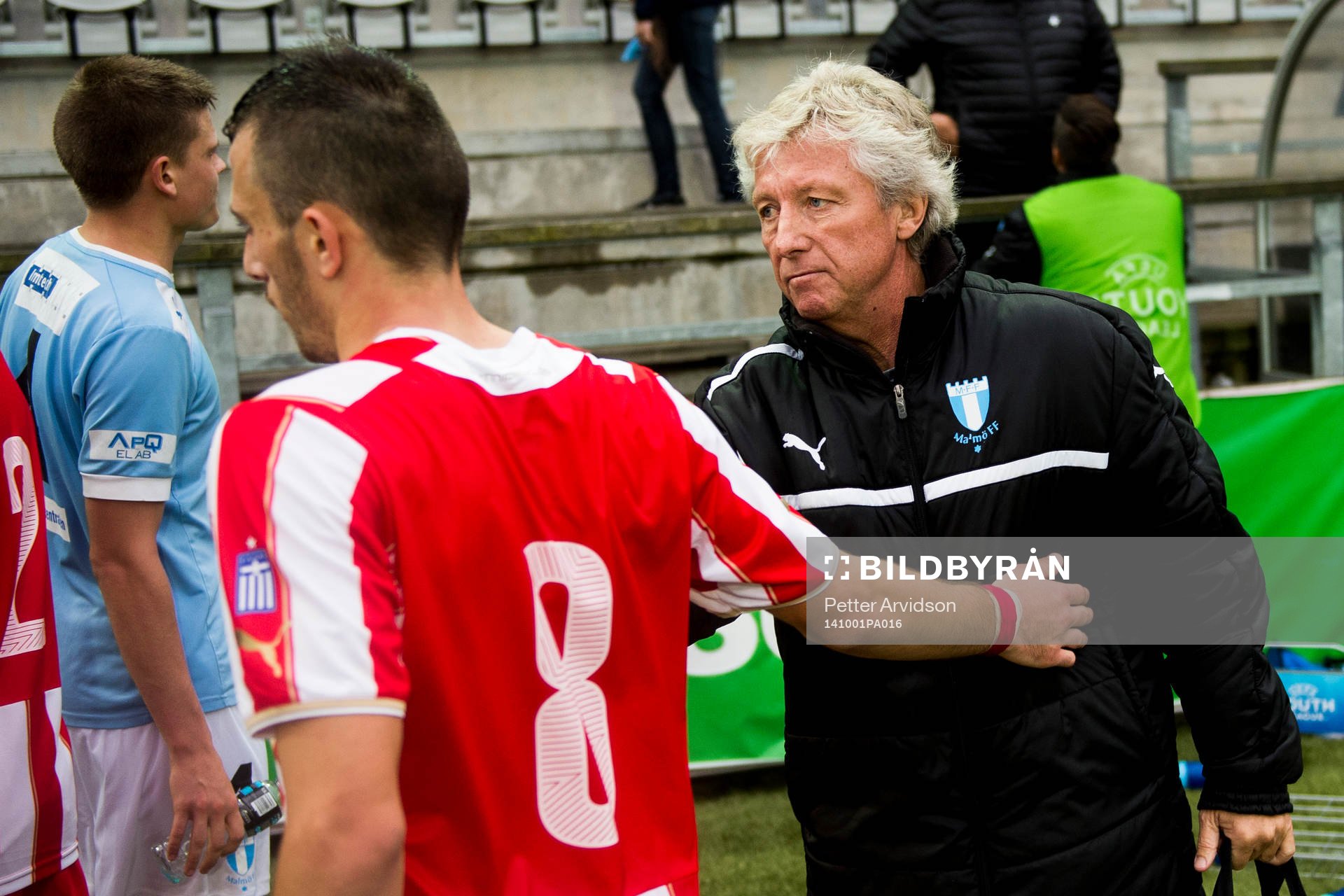 Malmö FFs Tränare Tore Cervin efter fotbollsmatchen i UEFA Youth League mellan Malmö FF och Olympiakos den 1 oktober 2014 i Malmö.