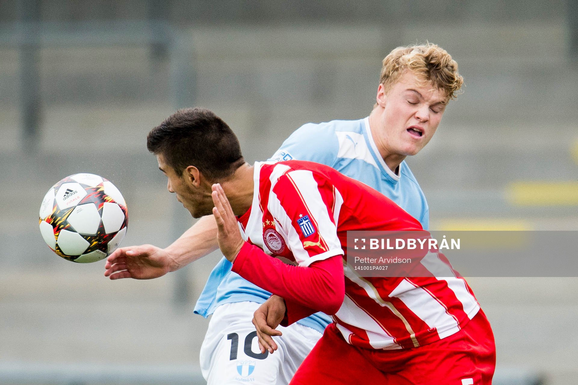 Malmö FFs Freddie Brorsson och Olympiakos Ardit Toli