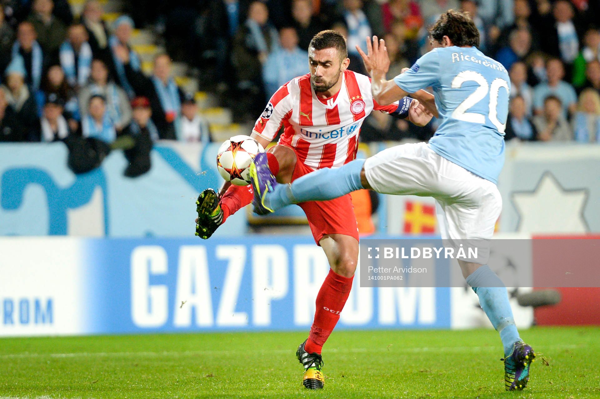 Olympiacos Giannis Maniatis och Malmö FFs Ricardo Ferreira