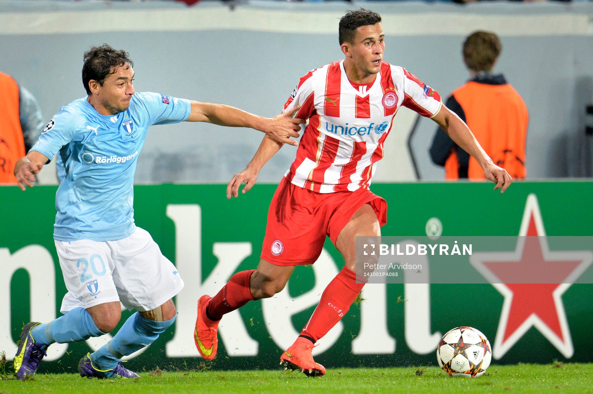 Malmö FFs Ricardo Ferreira Da Silva jagar Olympiacos Omar