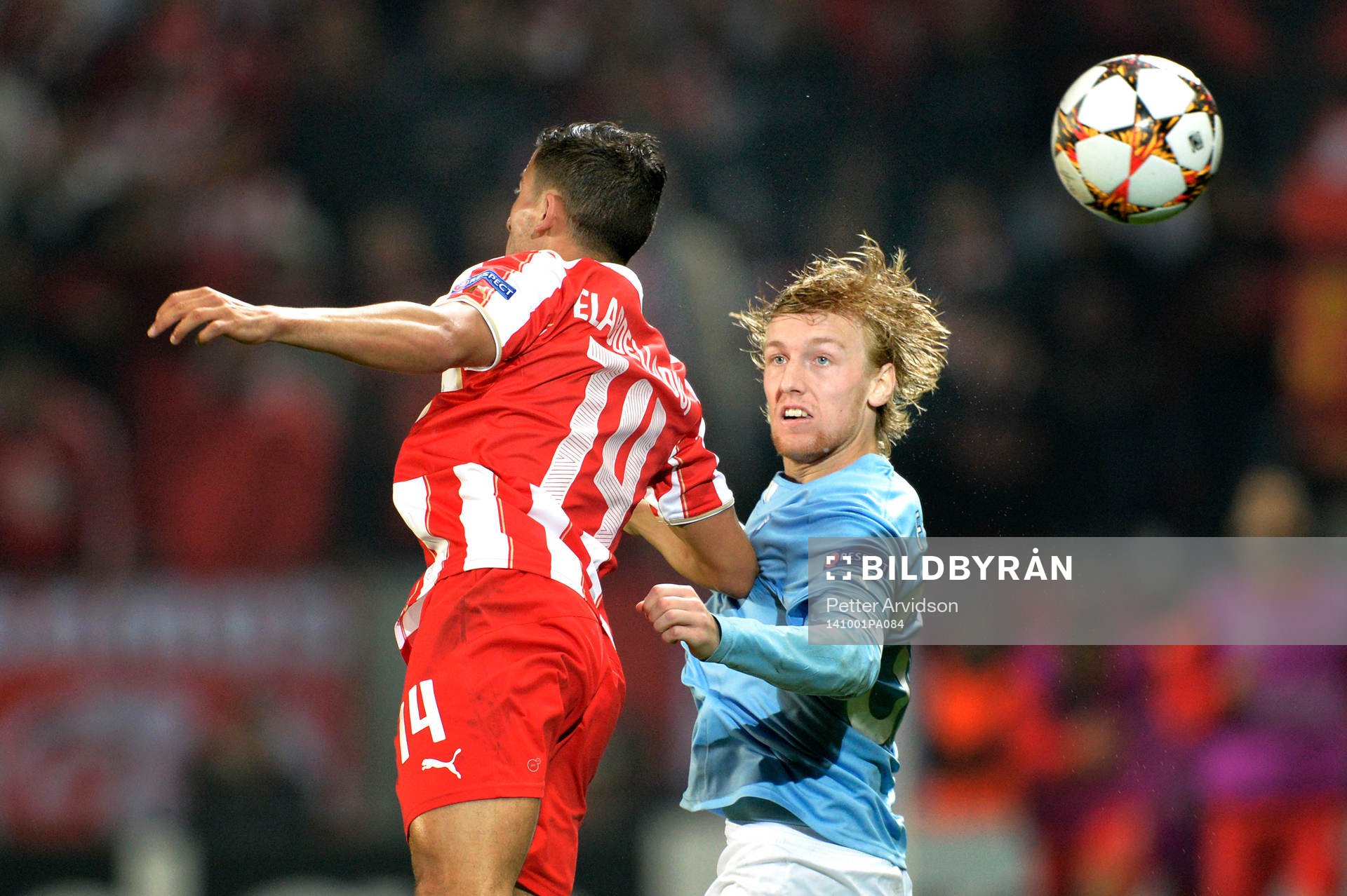 Malmö FFs Emil Forsberg i nickduell med Olympiacos Omar