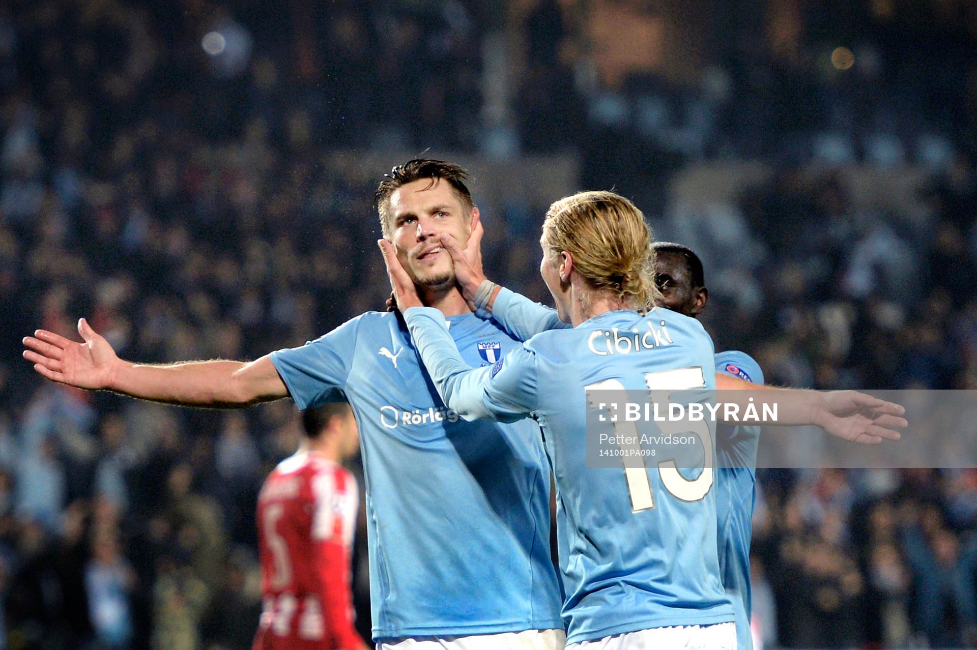 Malmö FFs Markus Rosenberg jublar med Pawel Cibicki