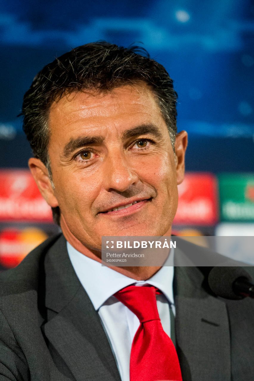 Olympiacos tränare José Miguel González Martín del Campo
