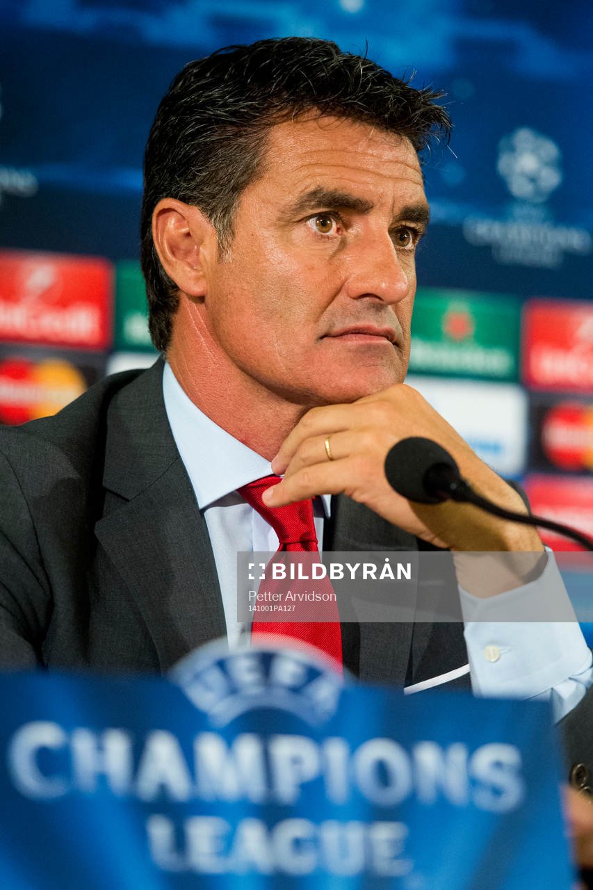 Olympiacos tränare José Miguel González Martín del Campo
