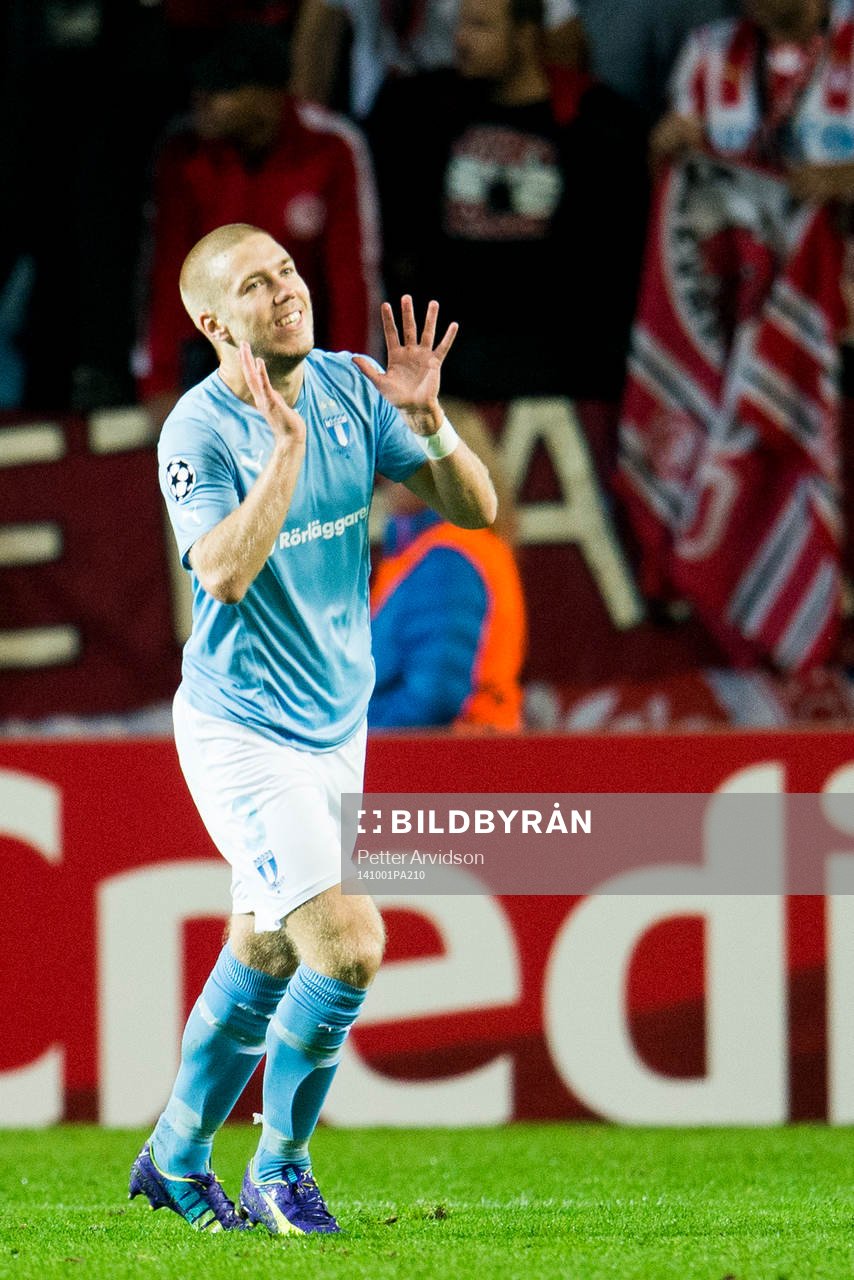 Malmö FFs Anton Tinnerholm deppar