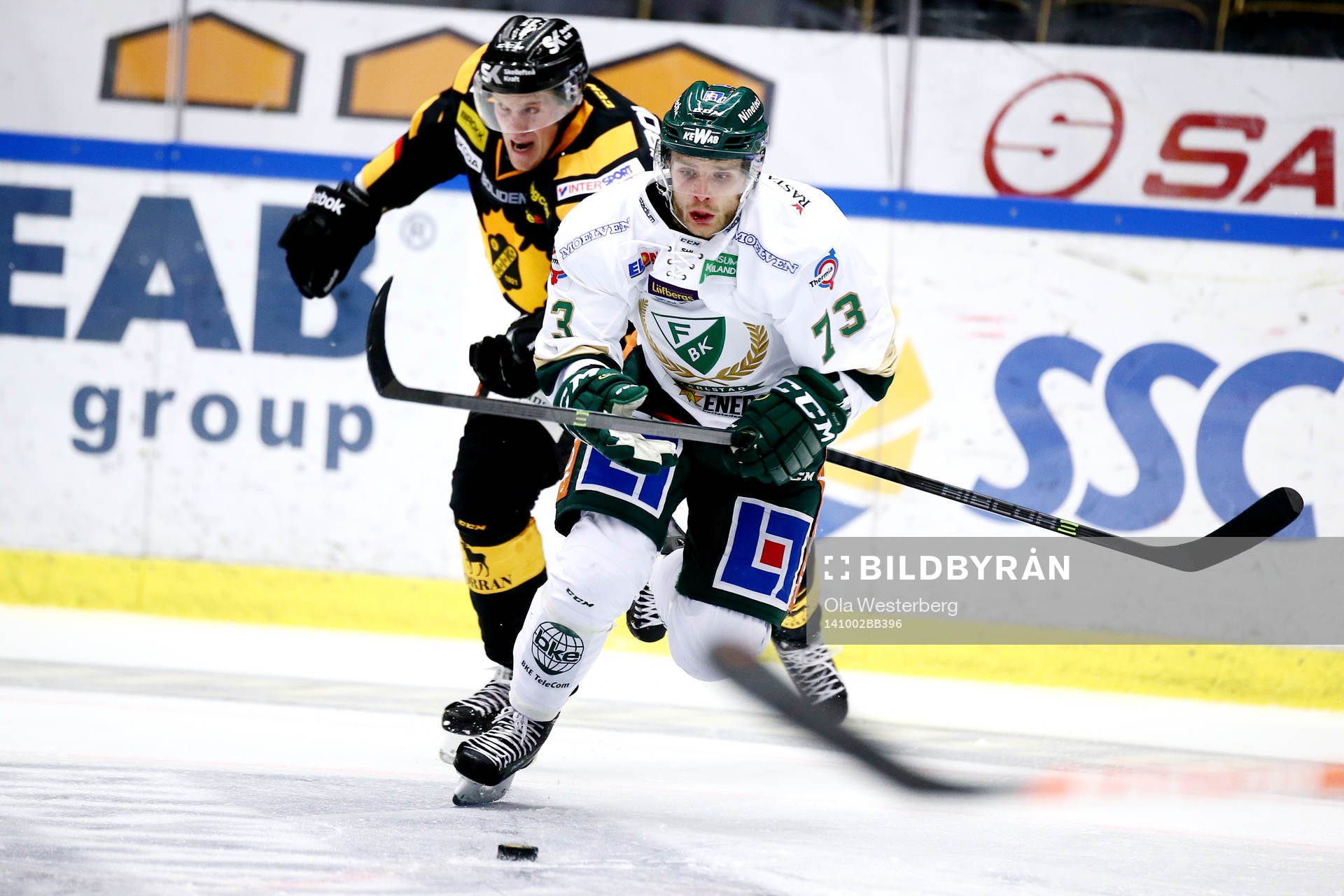 Skellefteås Mikko Lehtonen jagar Anton Grundel