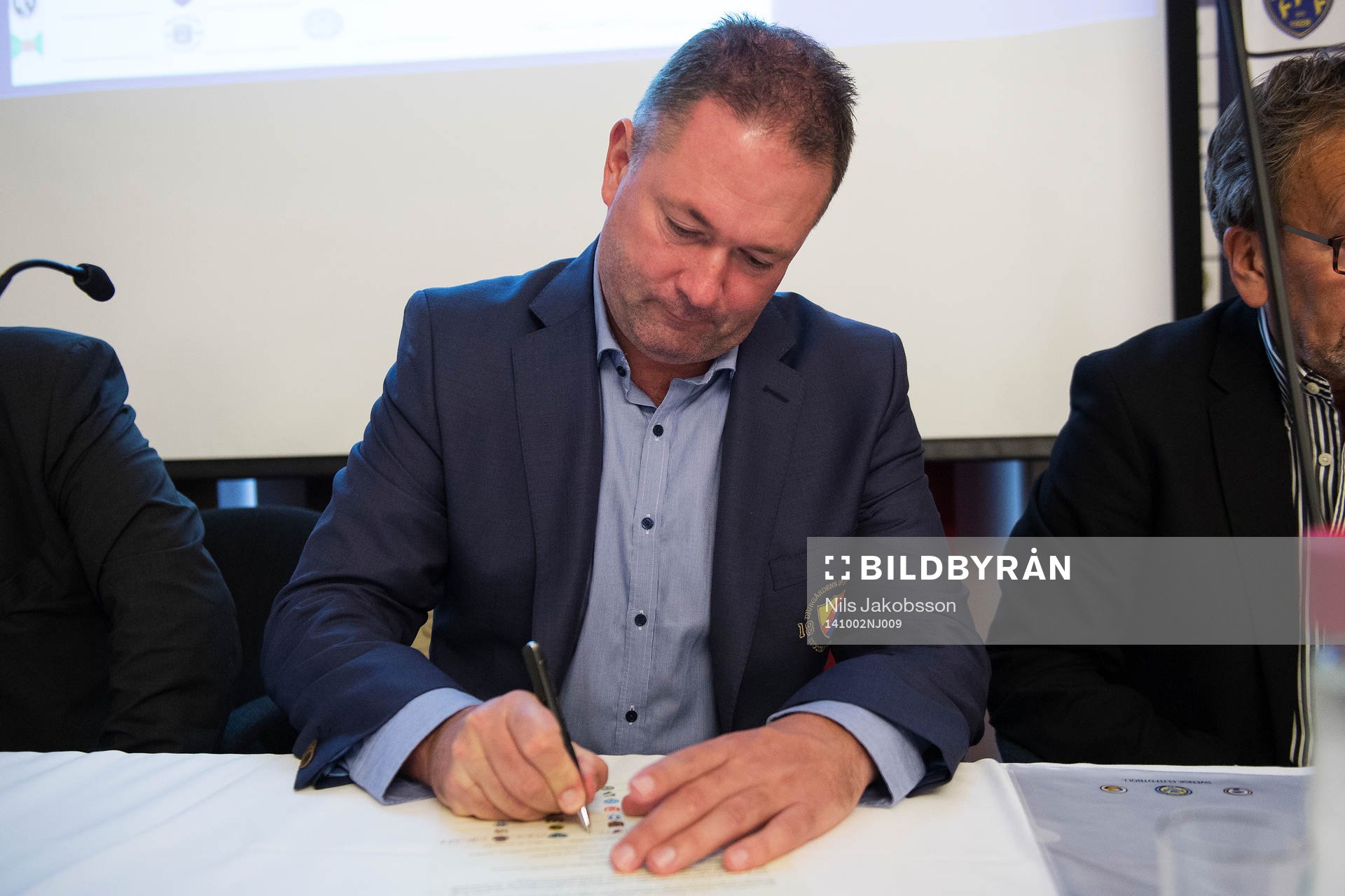 Henrik Berggren, klubbchef Djurgården, när en ny