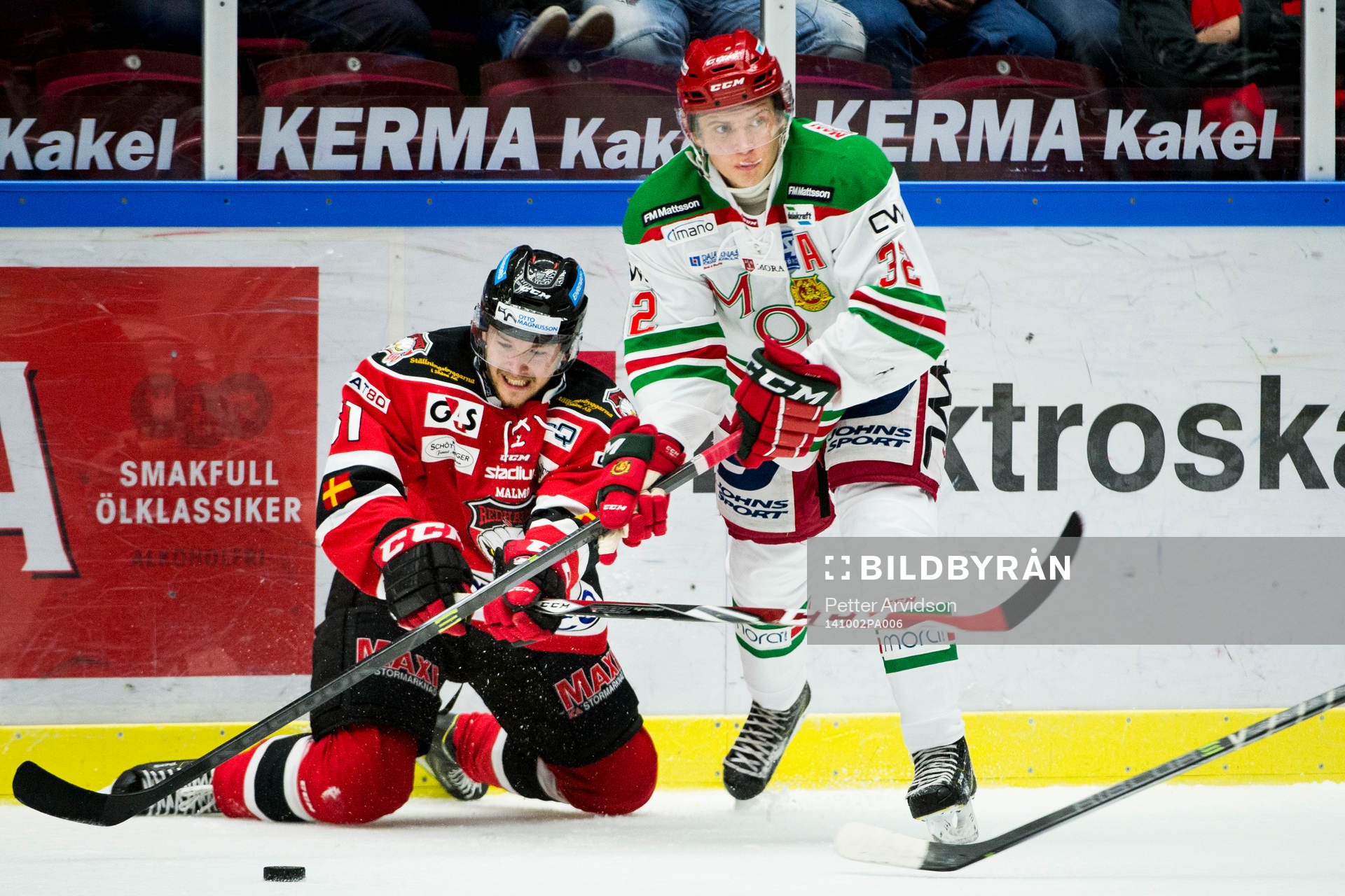 Malmö Redhawks Nicklas Jadeland och Moras Lukas Bengtsson