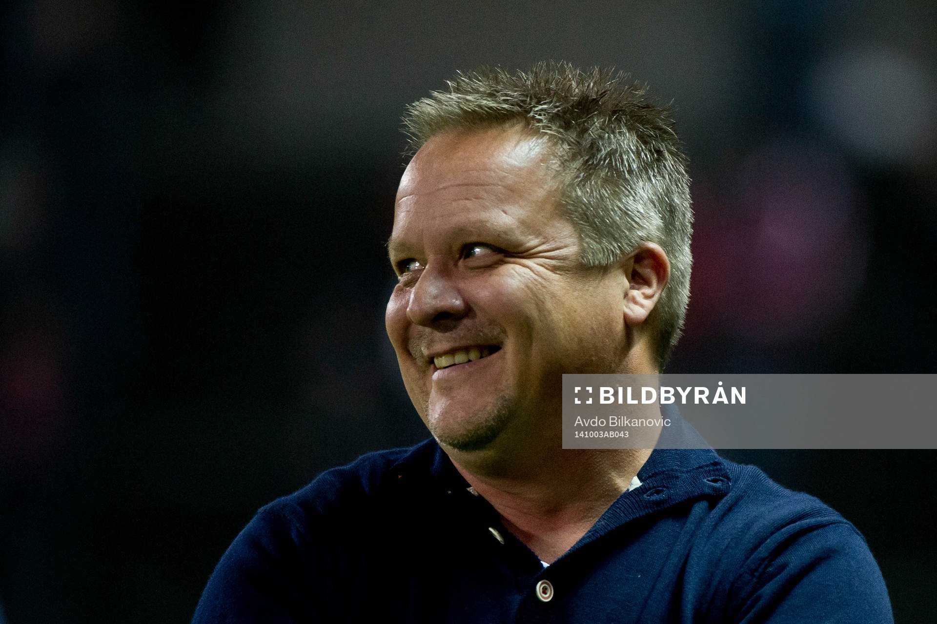 Helsingborgs tränare Roar Hansen skrattar