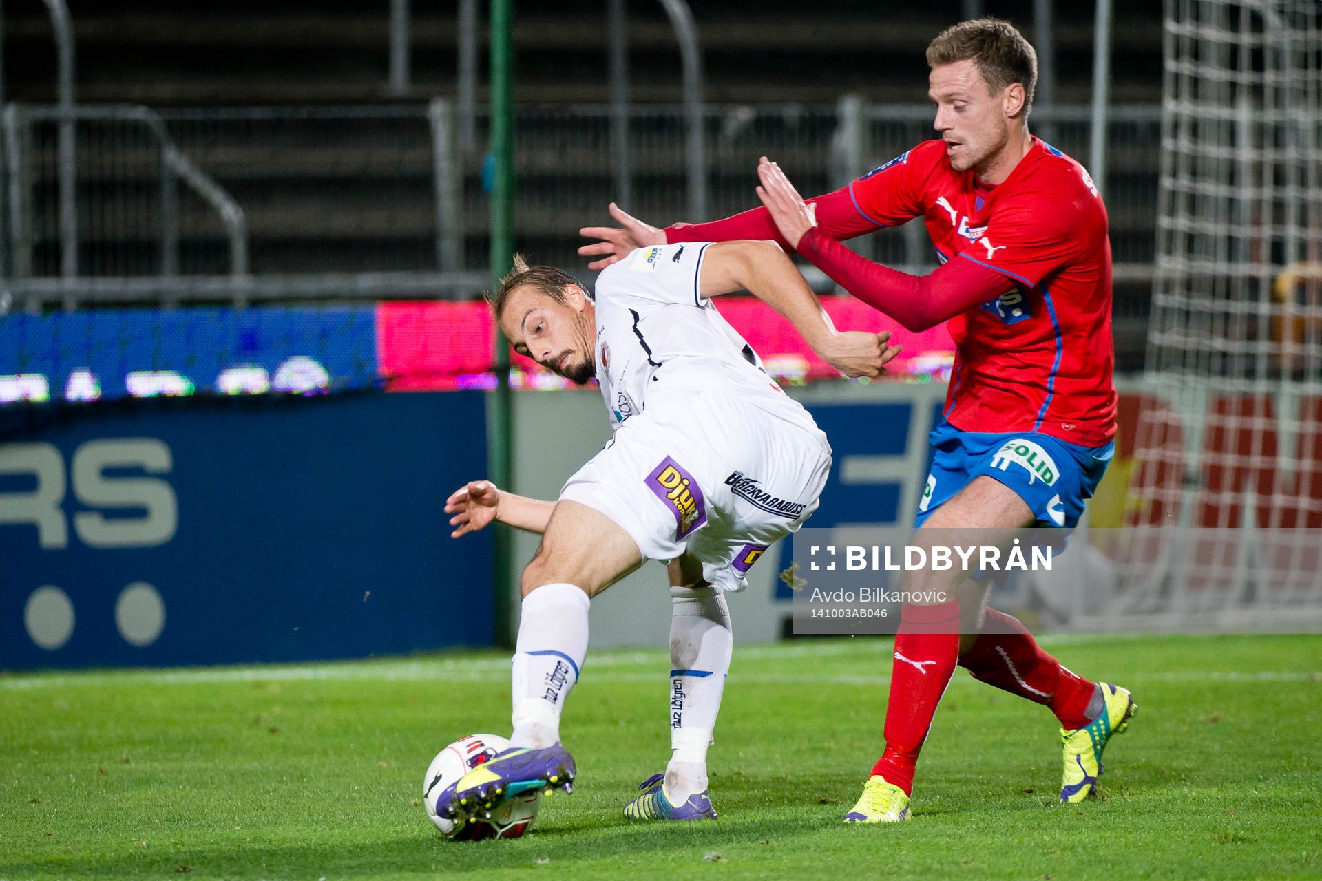 Kalmars Pär Eriksson och Helsingborgs  Arnór Smárason