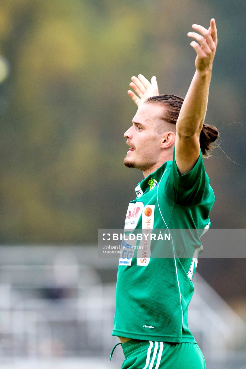 Ljungskiles Jonas Lindberg jublar