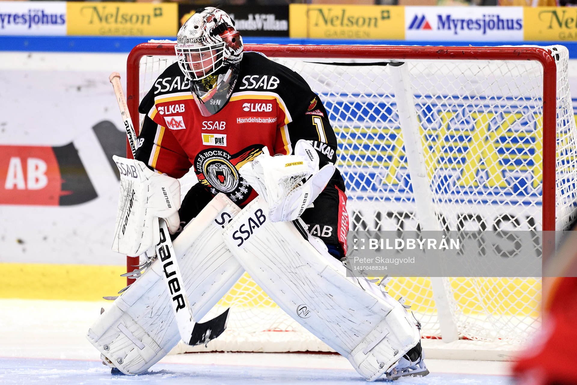 Luleås målvakt Daniel Larsson på uppvärmningen