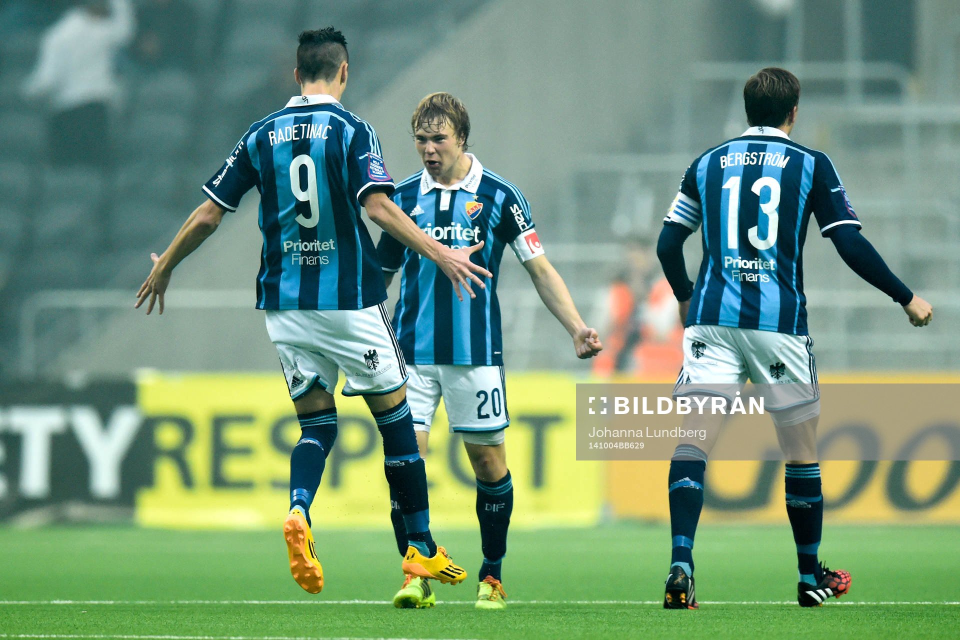 Djurgårdens Simon Tibbling jublar