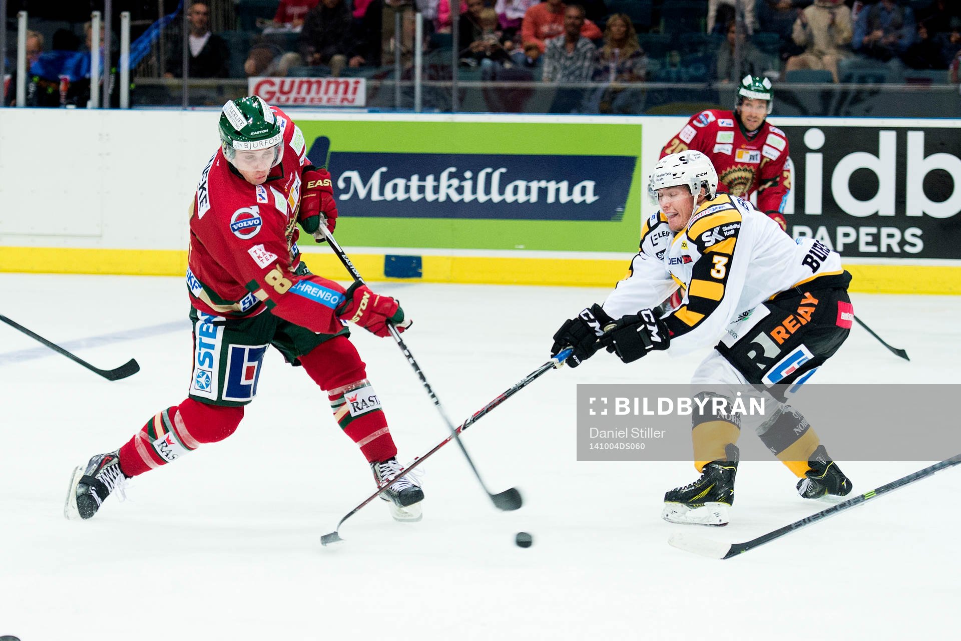 Frölundas Luke Moffat och Skellefteås Niclas Burström
