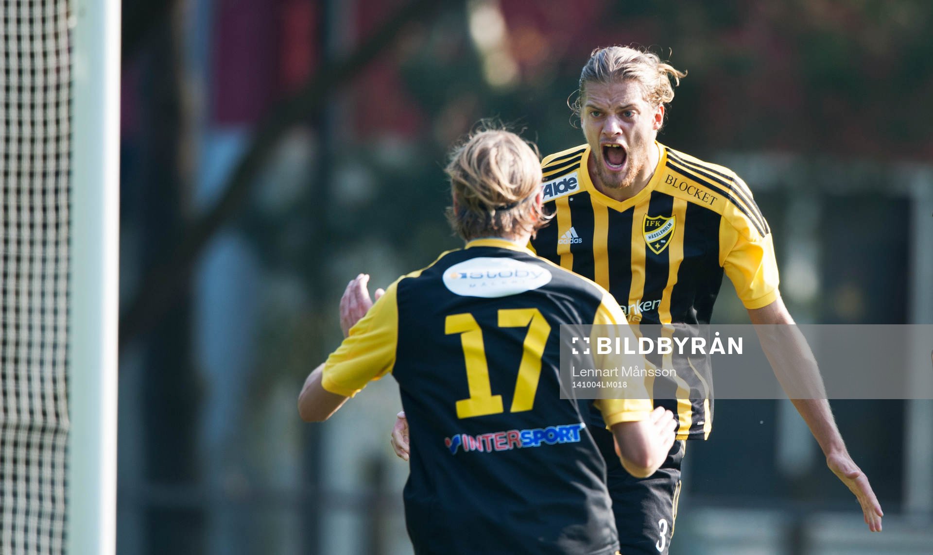 IFK Hässleholms Linus Karlsson har gjort segermålet 1-0 i