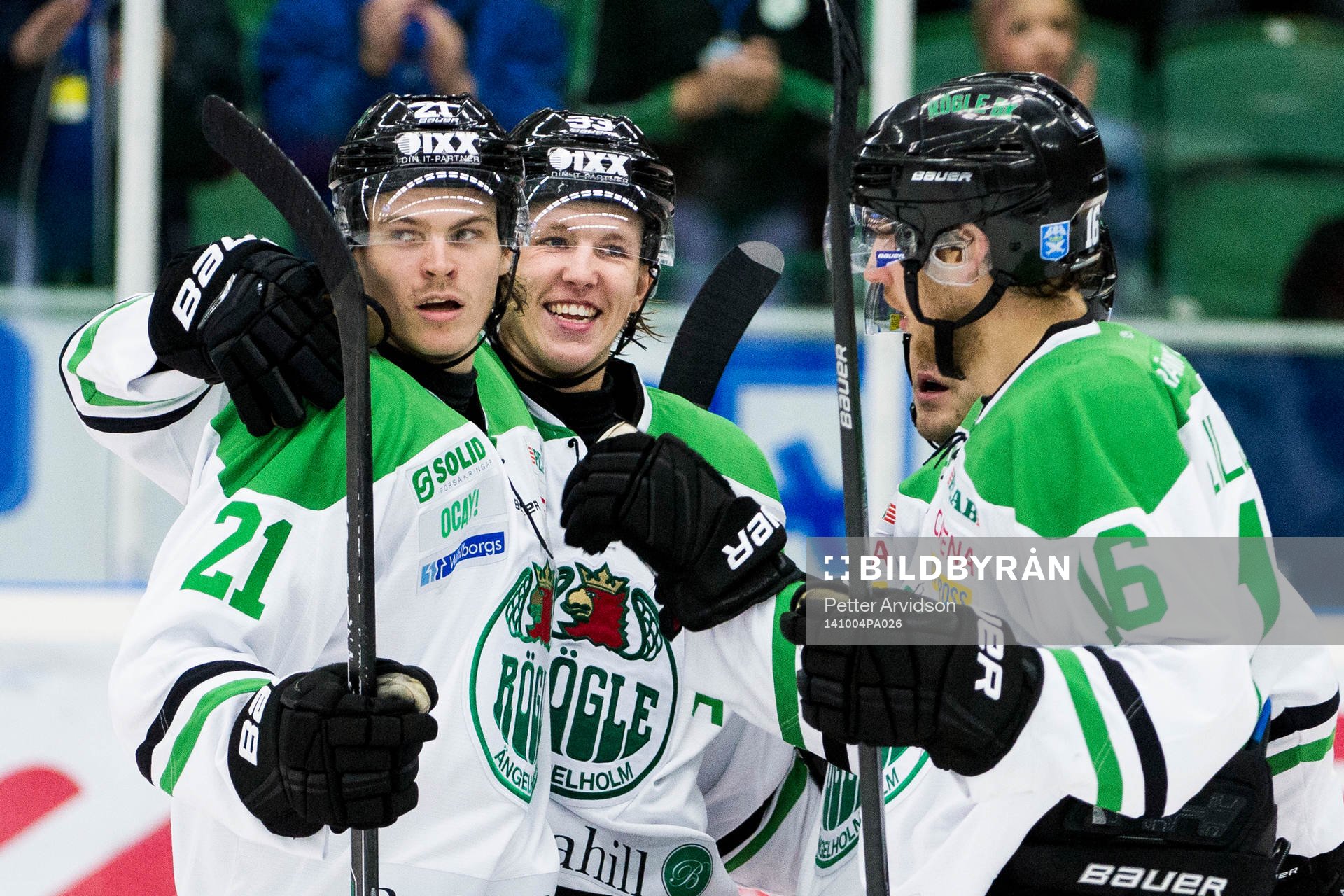 Rögles Emil Molin och Niklas Hansson jublar
