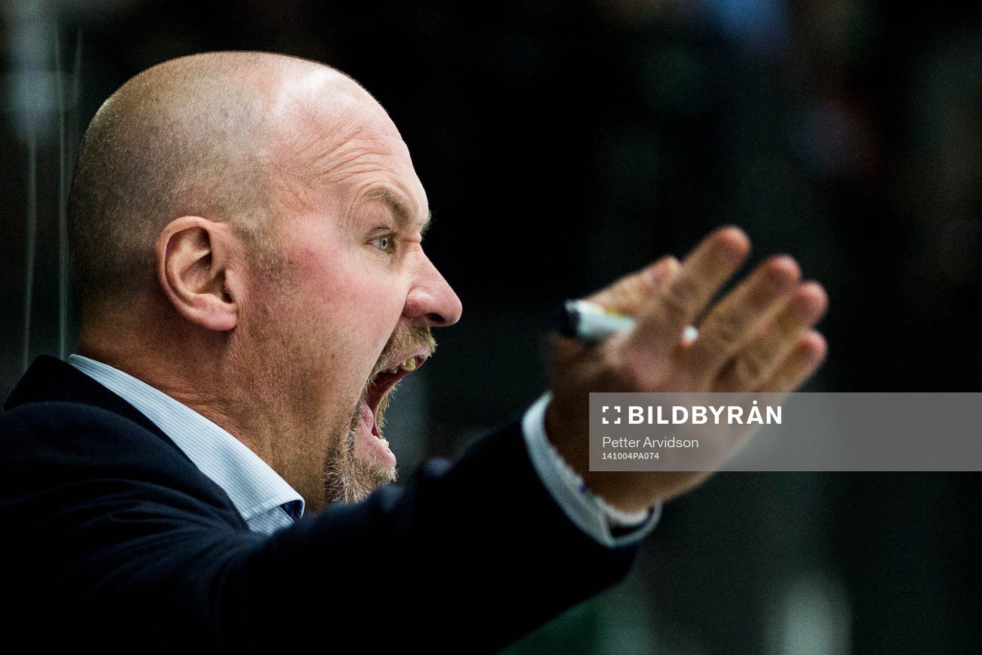 Södertäljes tränare Jan Karlsson är arg