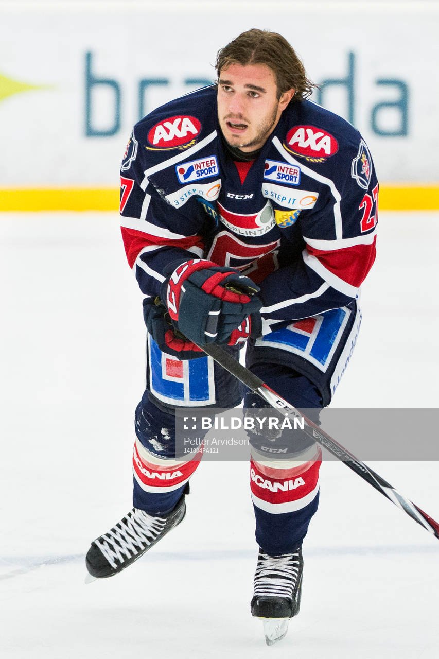 Södertäljes Jacob Dahlström har tappat sin hjälm