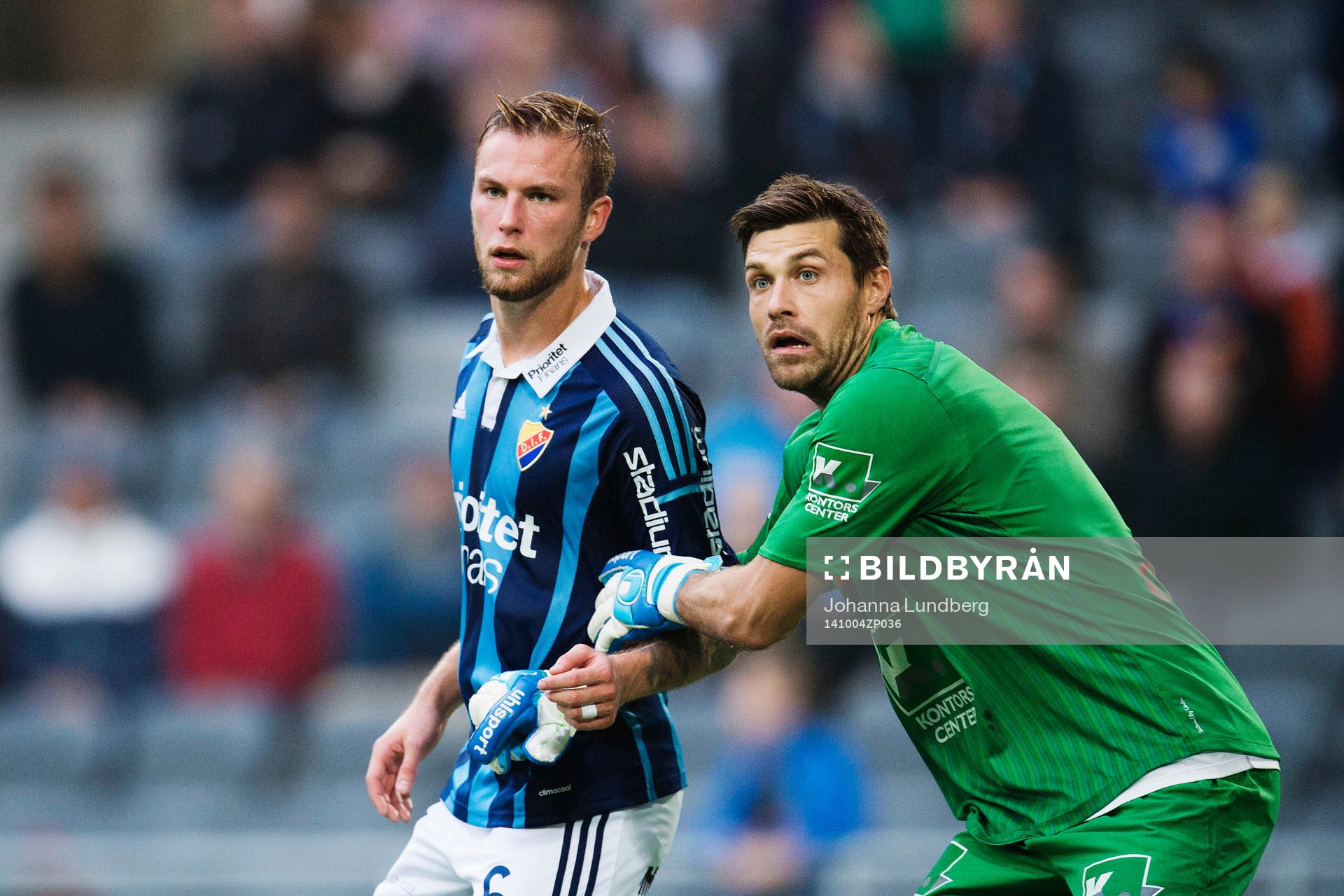 Djurgårdens Aleksander Faltsetas och Gefles målvakt Emil