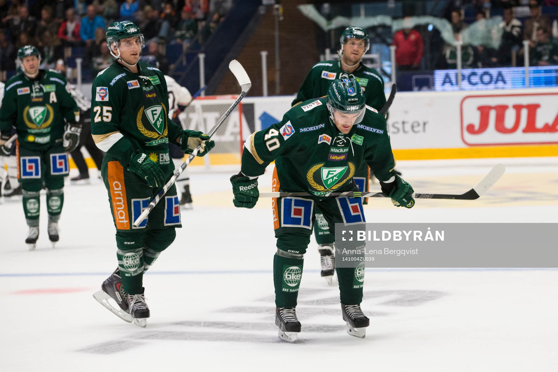 Deppiga Färjestadsspelare Anton Hedman och Niclas Arell