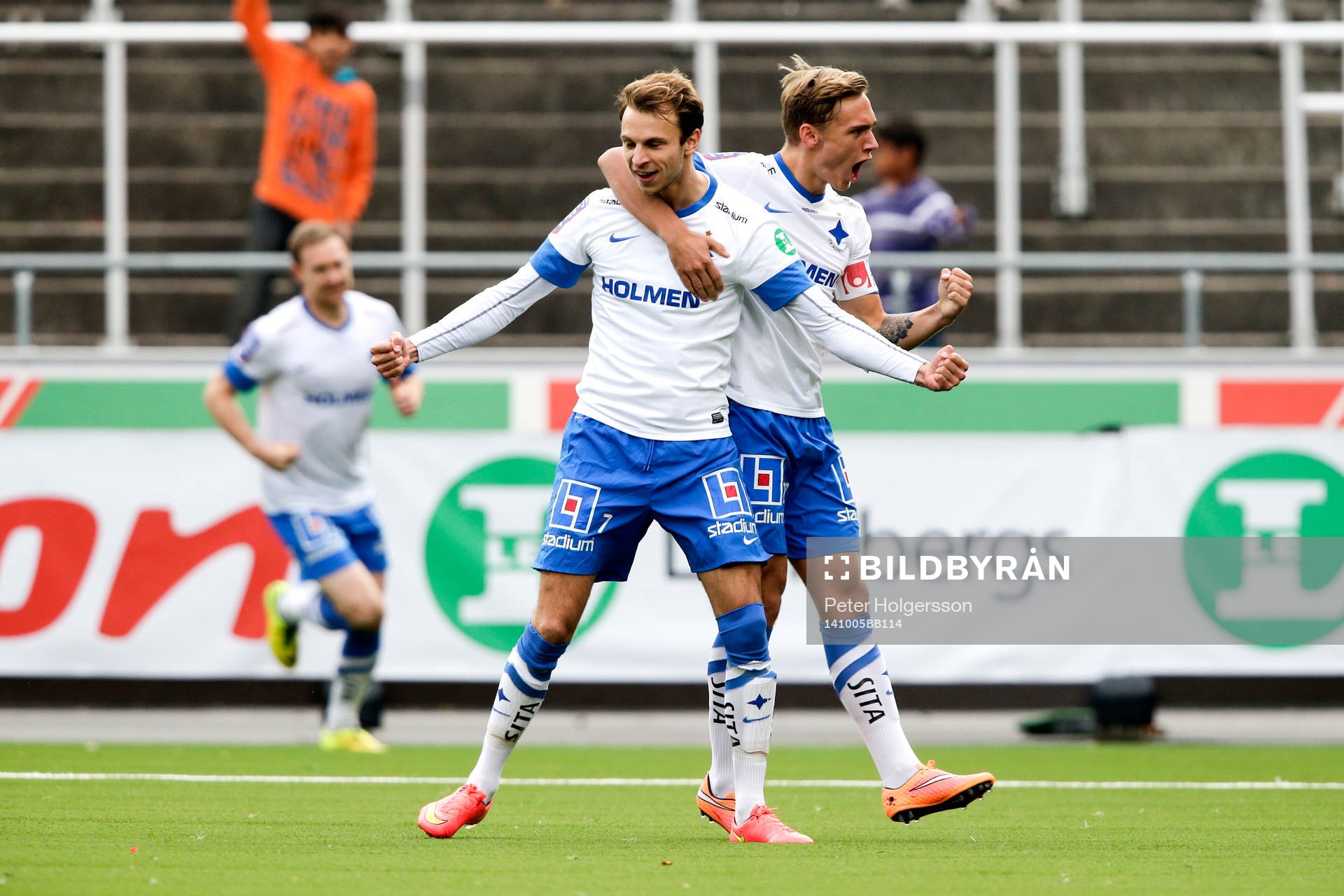 Norrköpings Lars Christian Krogh Gerson jublar