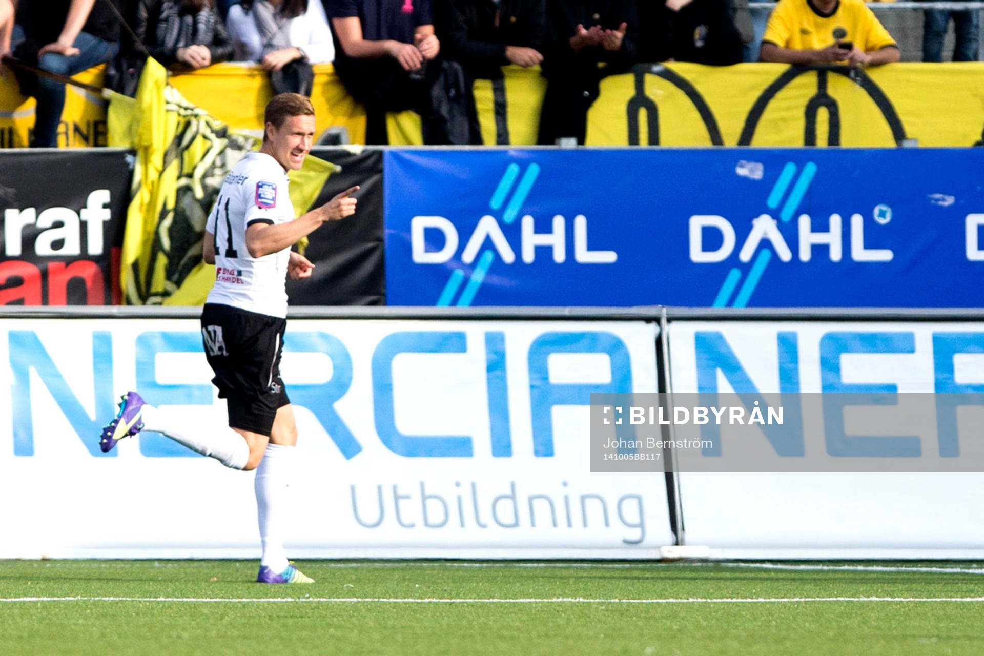 Örebros Marcus Pode jublar