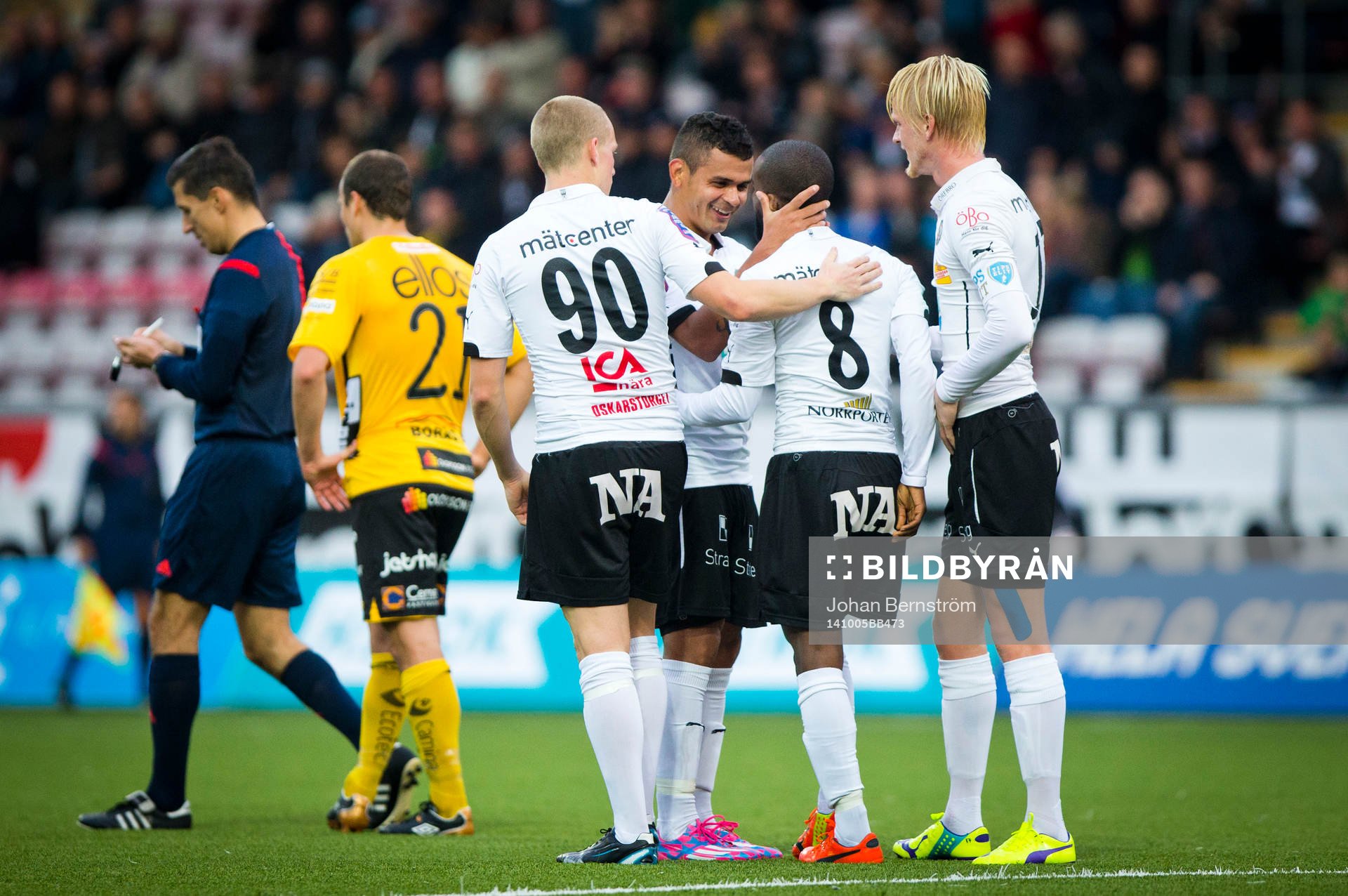 Örebros Mohammed Saeid gör 5-1 och jublar med Karl