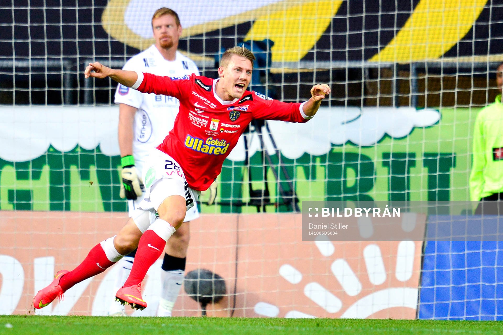Falkenbergs Patrik Ingelsten jublar