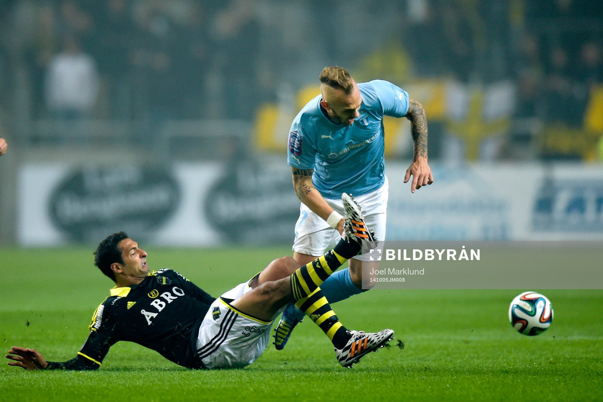 s Celso Borges och Malmö FFs Magnus Eriksson