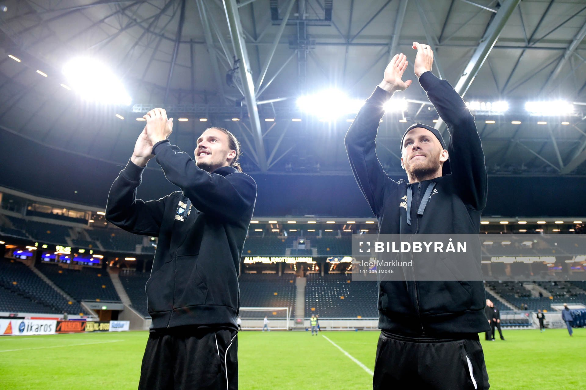 Malmö FFs Erik Johansson och Magnus Eriksson  jublar