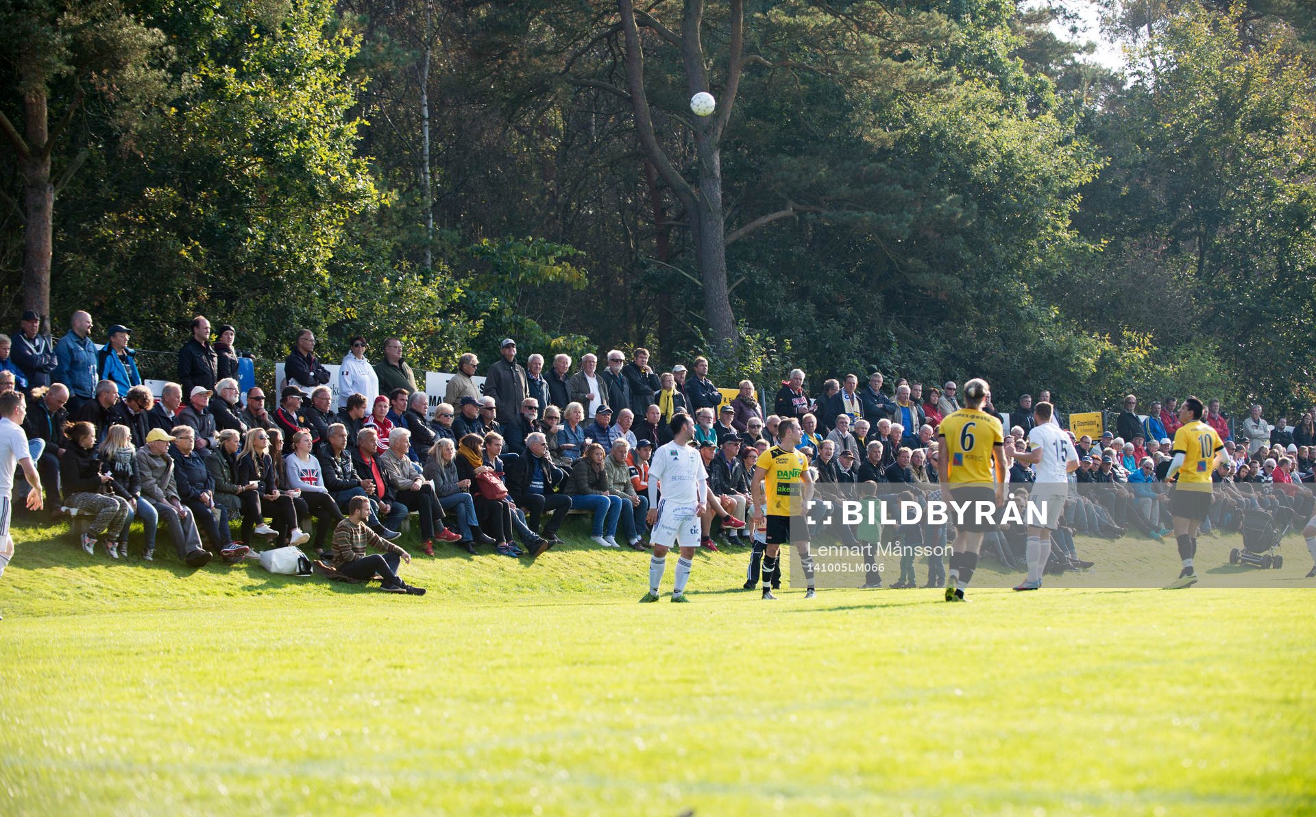 Idyllisk idrottsplats i matchen i division 3 mellan