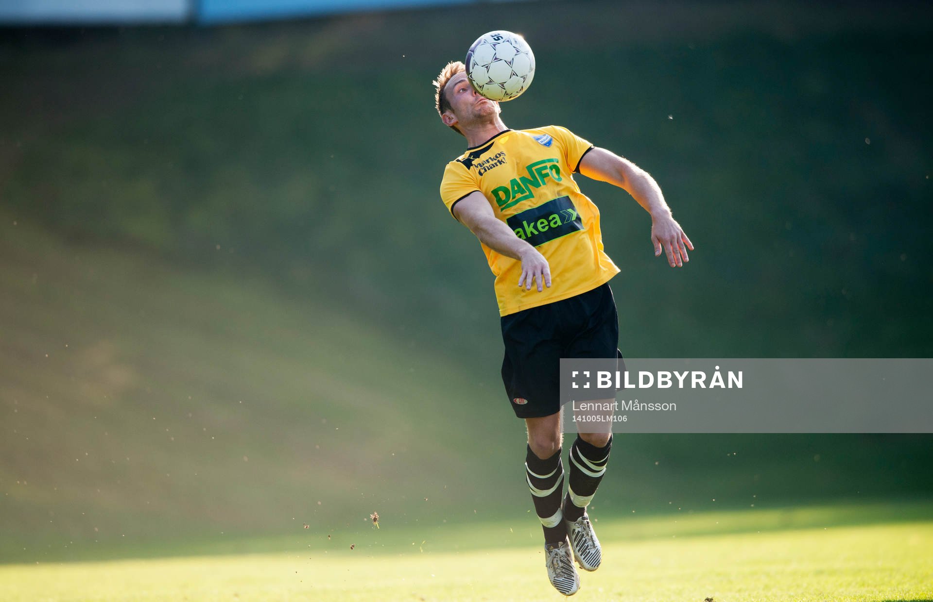 Nedtagning av en IFK Malmö-spelare i matchen i division 3