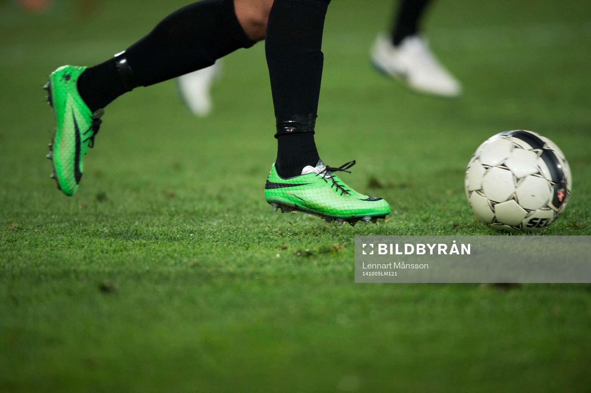 Fotbollsskor Nike  i matchen i superettan mellan Landskrona och Hammarby i Landskrona 5 oktober 2014.