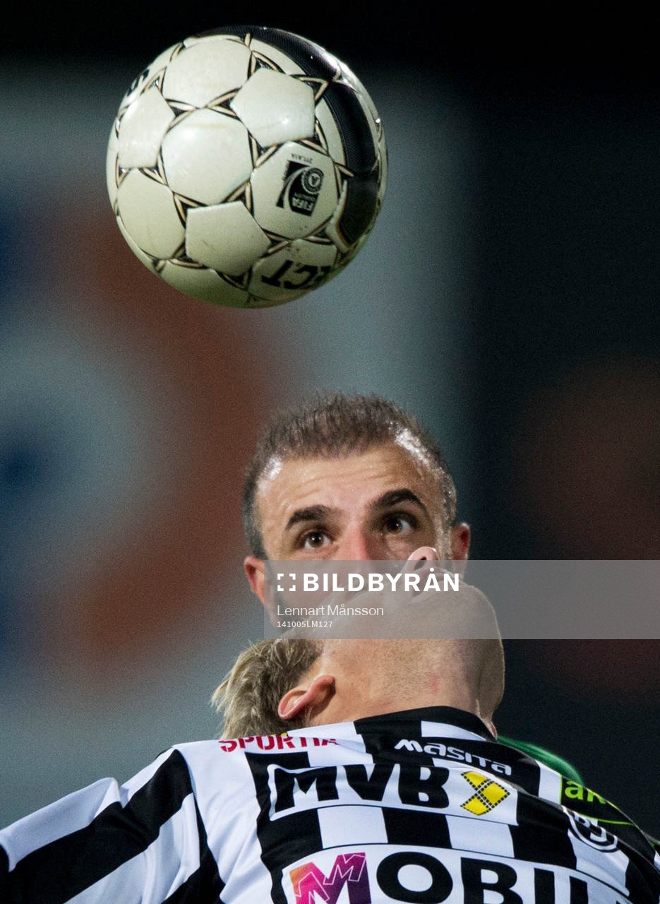 Hammarbys Kennedy Bakircicioglu  i matchen i superettan mellan Landskrona och Hammarby i Landskrona 5 oktober 2014.