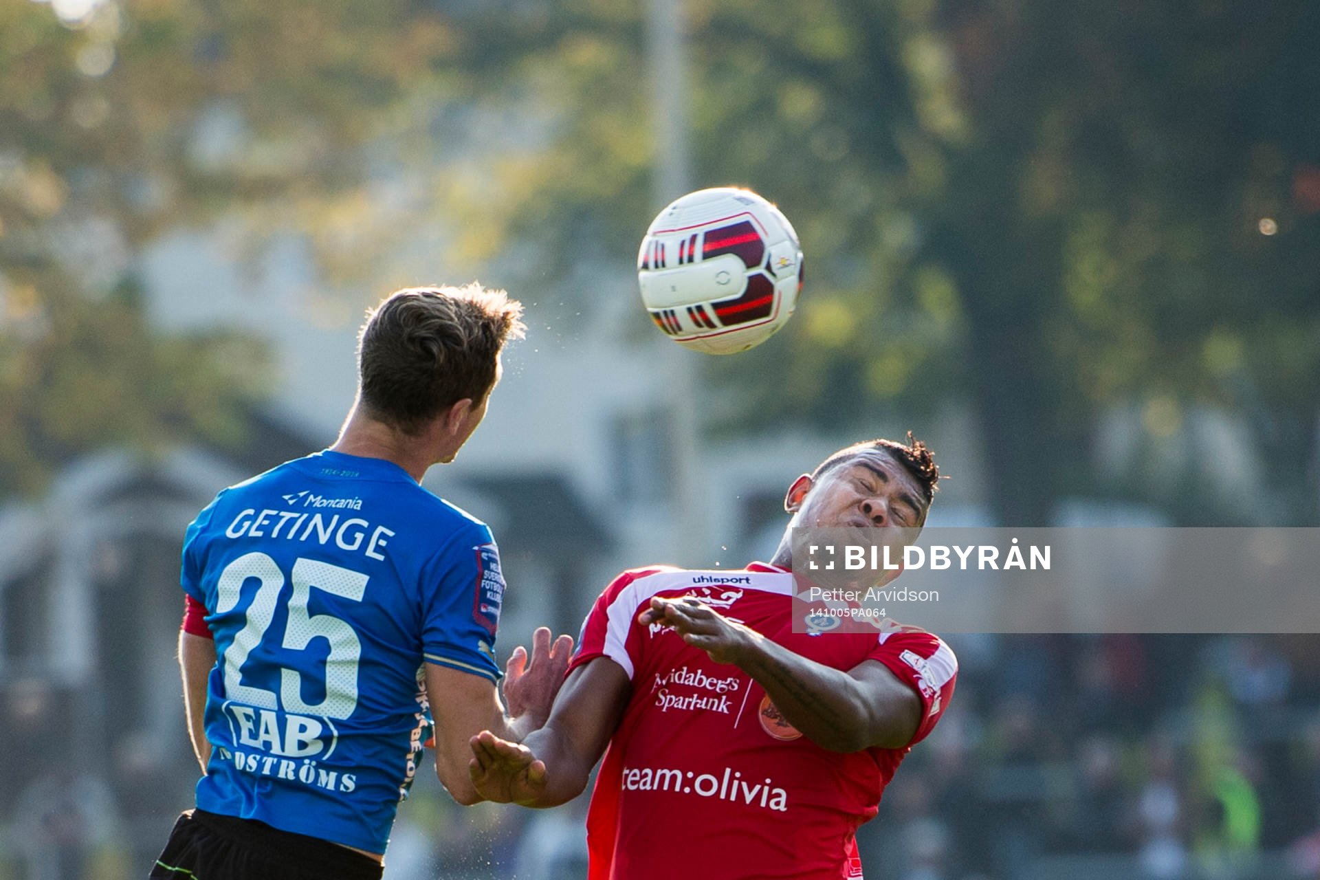 Åtvidabergs Ricardo Santos och Halmstads Richard Magyar
