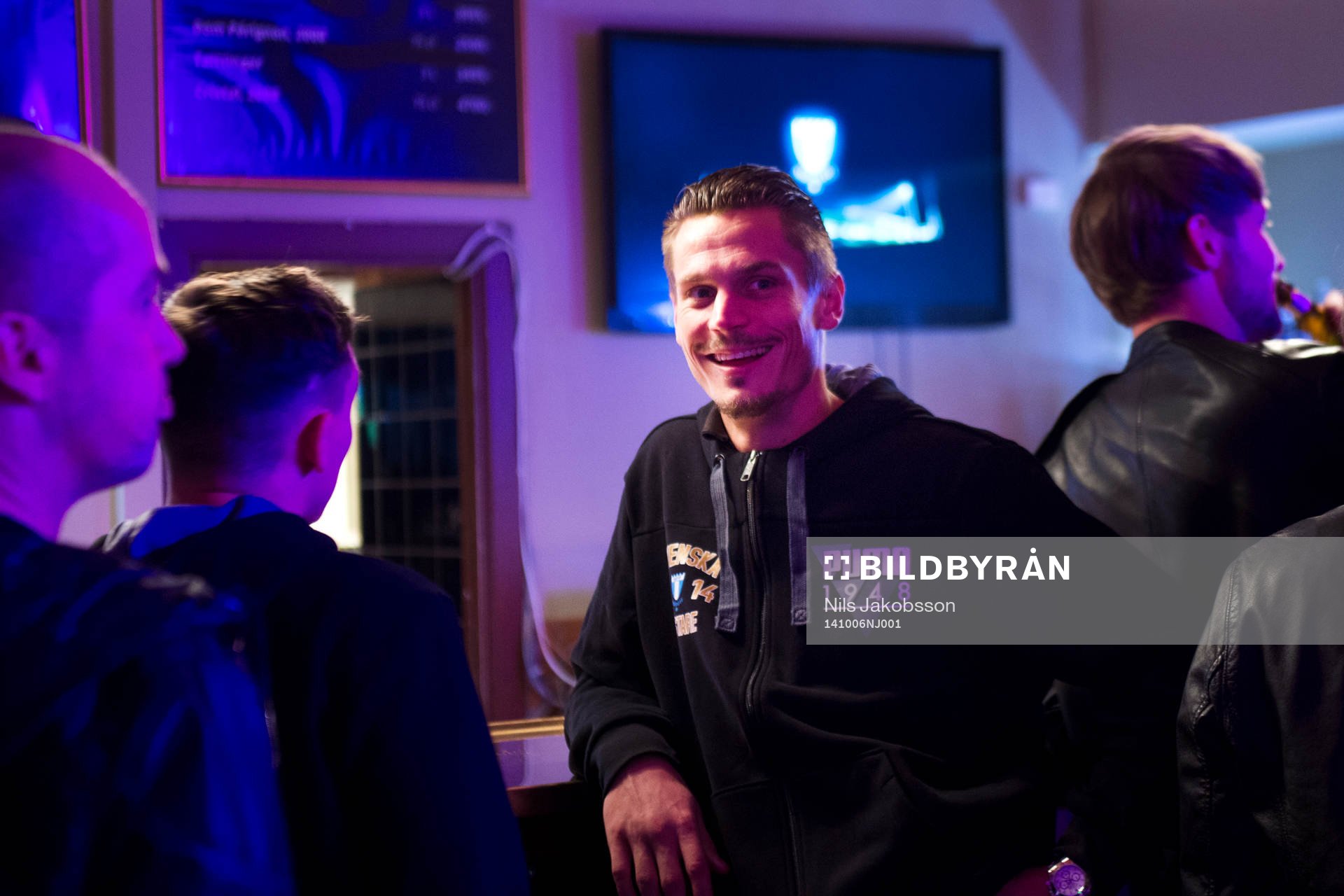 Malmö FFs Markus Rosenberg hänger i baren när Malmö FF