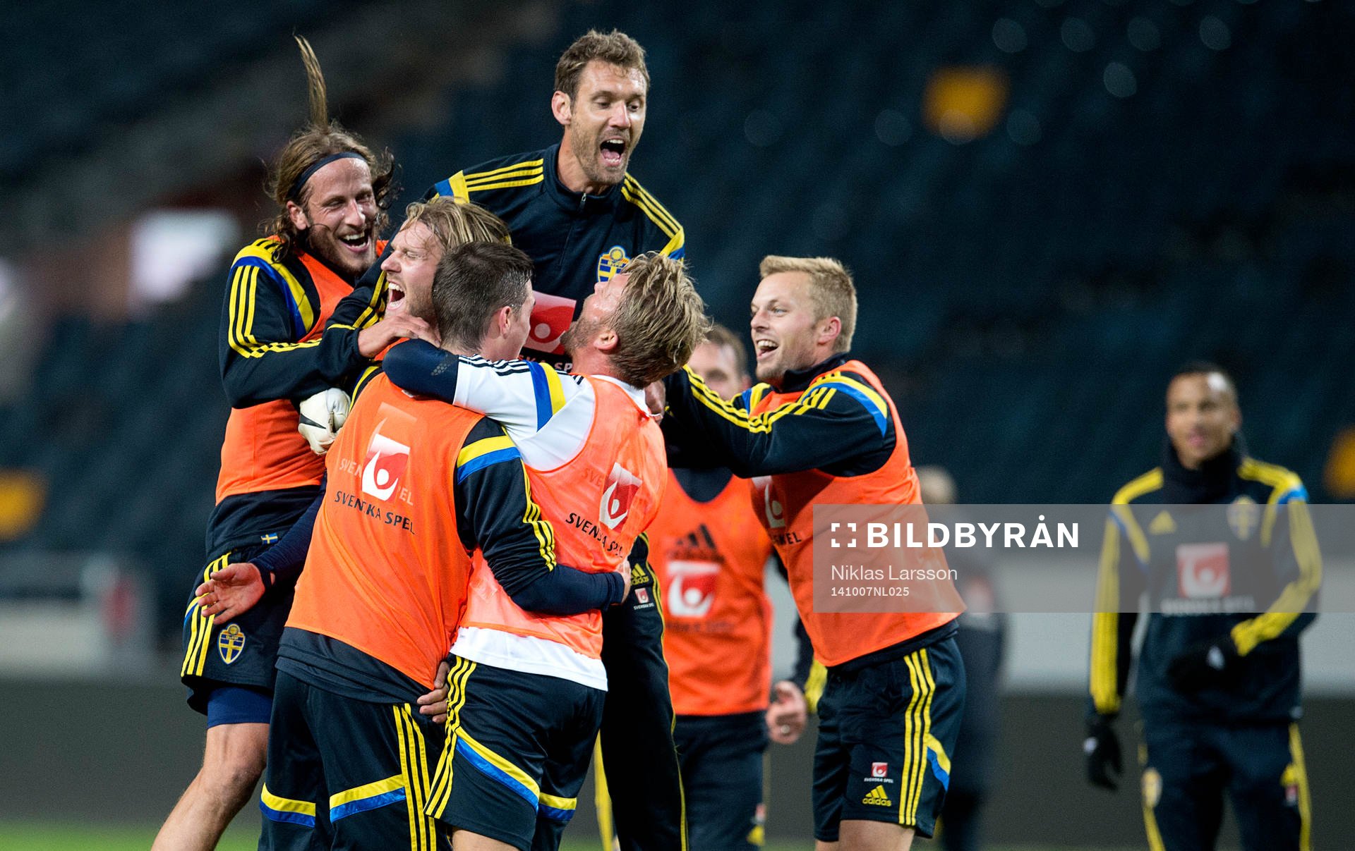 Jonas Olsson, målvakt Andreas Isaksson, Sebastian Larsson