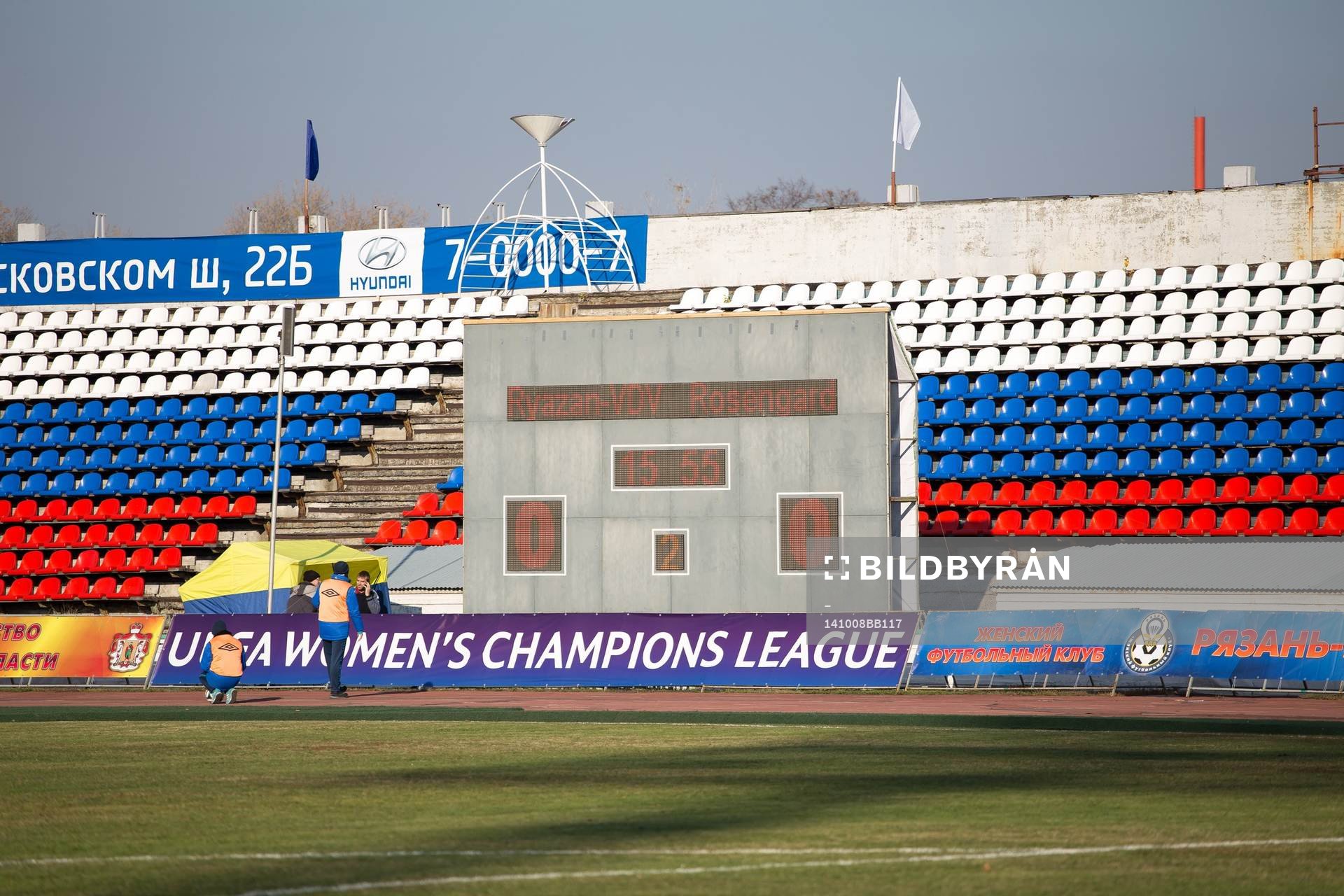 under en fotbollsmatch i Women's Champions League mellan