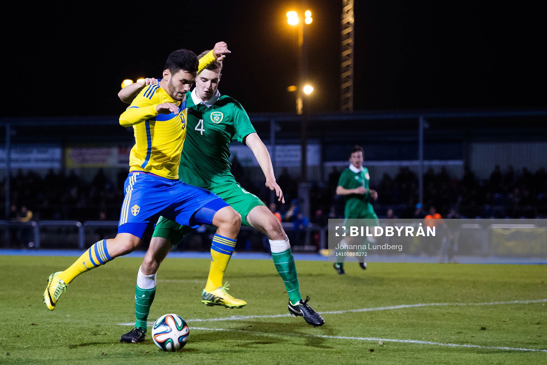 Sveriges Valmir Berisha och Irlands Fiacre Kelliher
