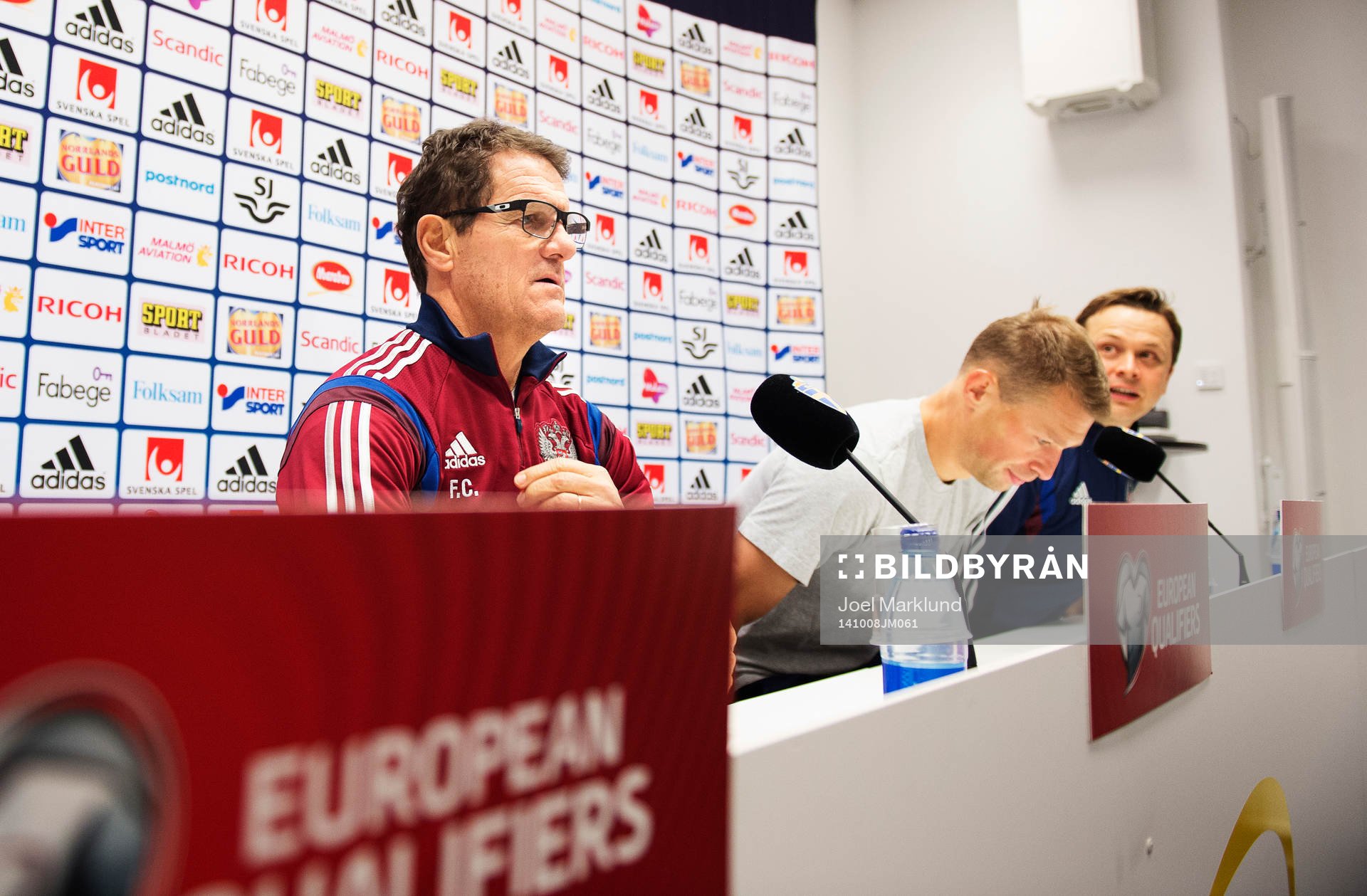 Förbundskapten Fabio Capello och Vasili Berezutski