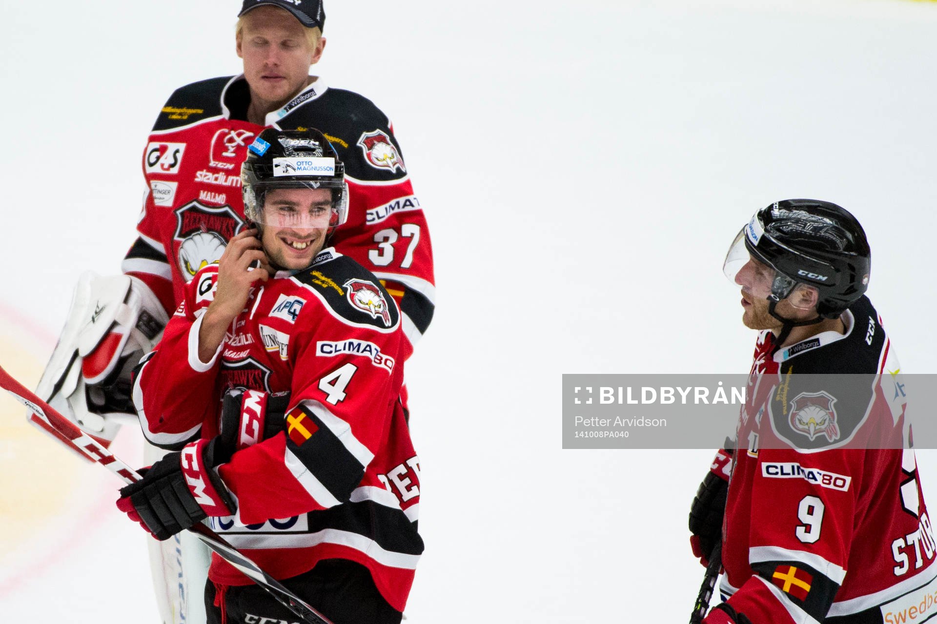 Malmö Redhawks Nils Bergström är glad