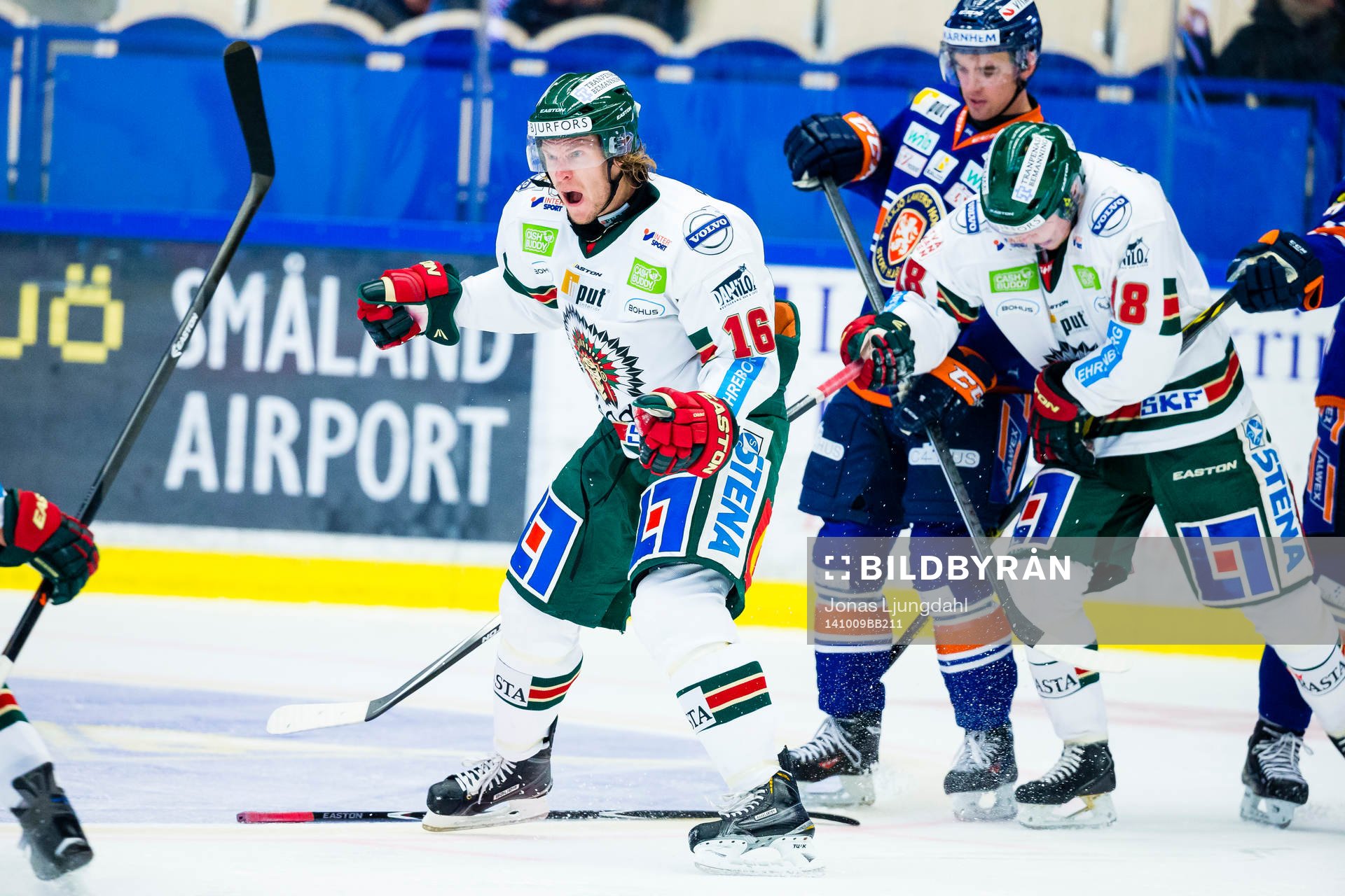 Frölundas Anton Axelsson jublar