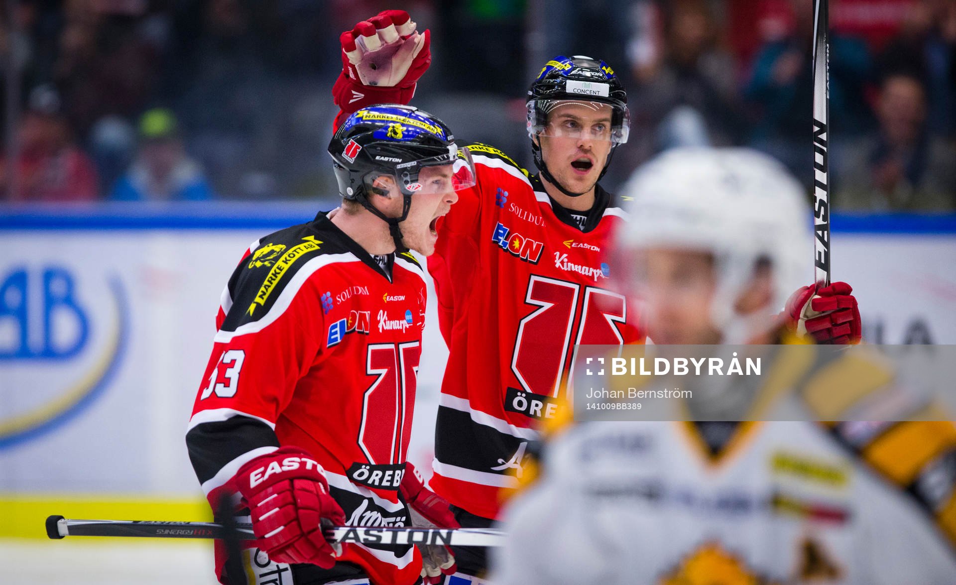 Örebros Bobbo Petersson gör 3-3 och jublar med Stefan