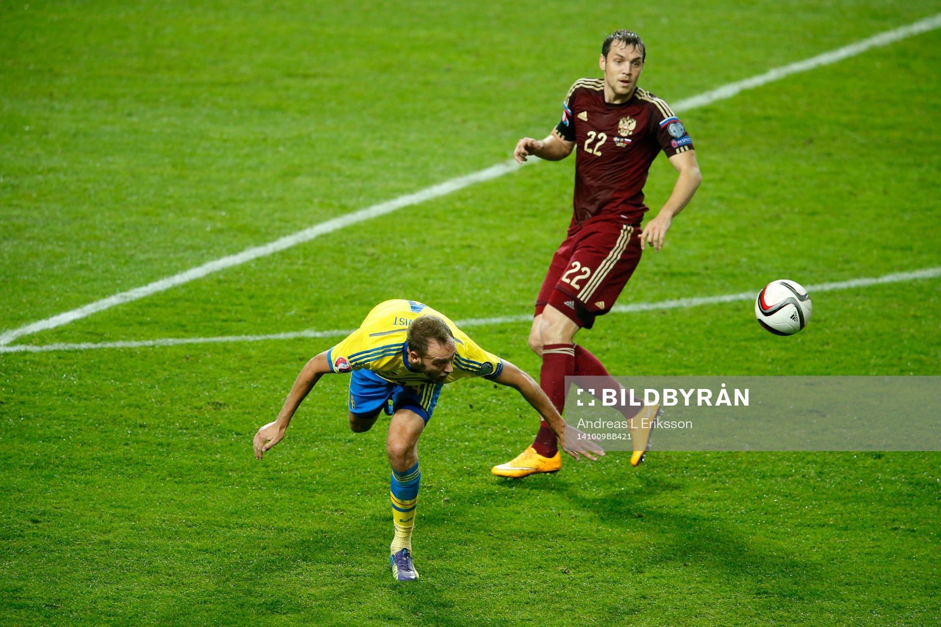 Sveriges Andreas Granqvist och Rysslands Artem Dzyuba