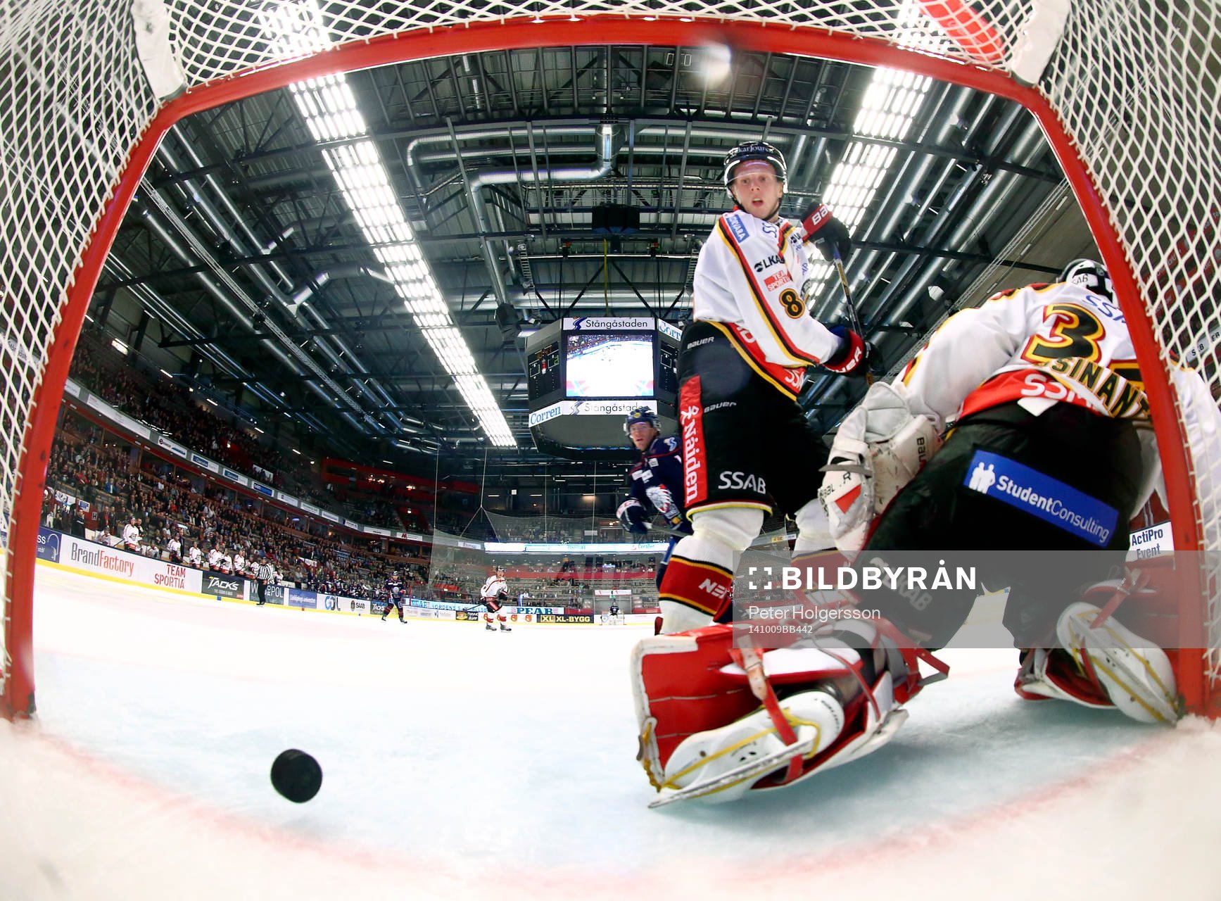 Mål 1-2 av Linköpings Jonas Almtorp förbi Luleås Per