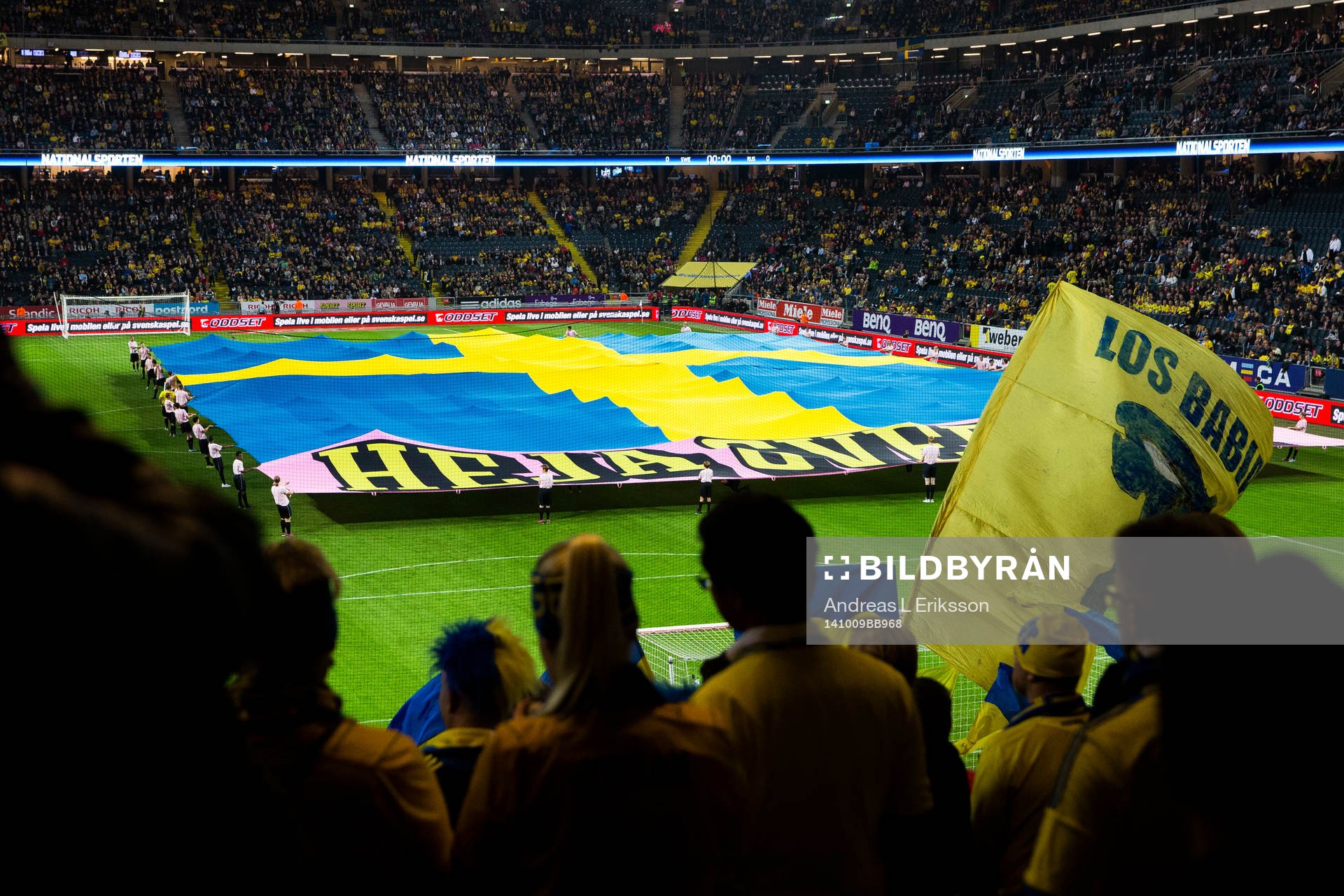 Sportbladets sverigeflagga innan fotbollsmatchen i