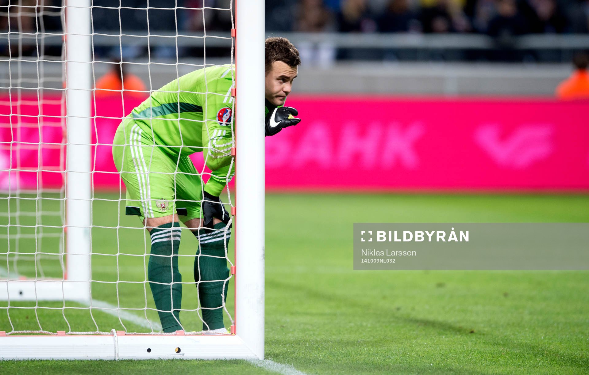 Rysslands målvakt Igor Akinfeev under fotbollsmatchen i EM-kvalet mellan Sverige och Ryssland den 09 oktober 2014 i Stockholm.